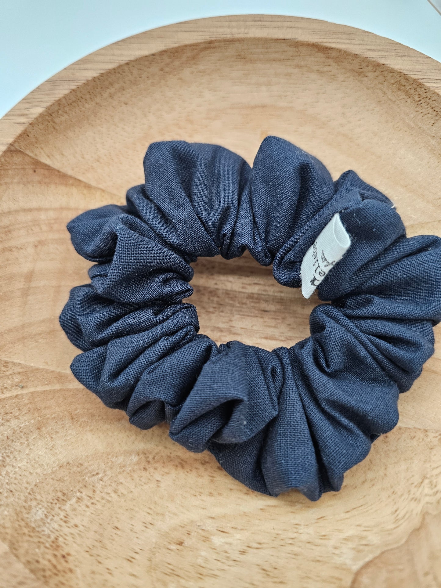 Trendiges Scrunchie aus 100% Leinen marineblau