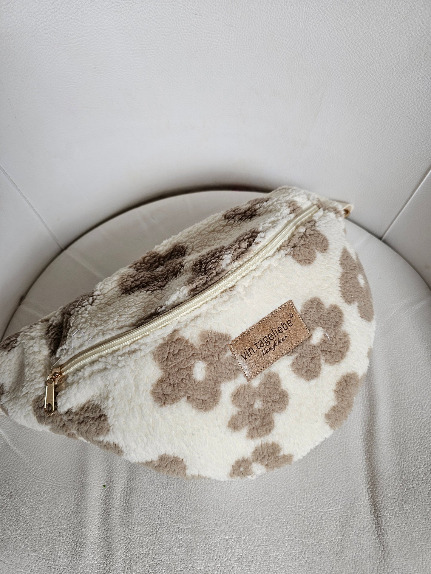 Vintageliebe® Crossbody Bauchtasche Teddy Blumen mit edlem Lederetikett