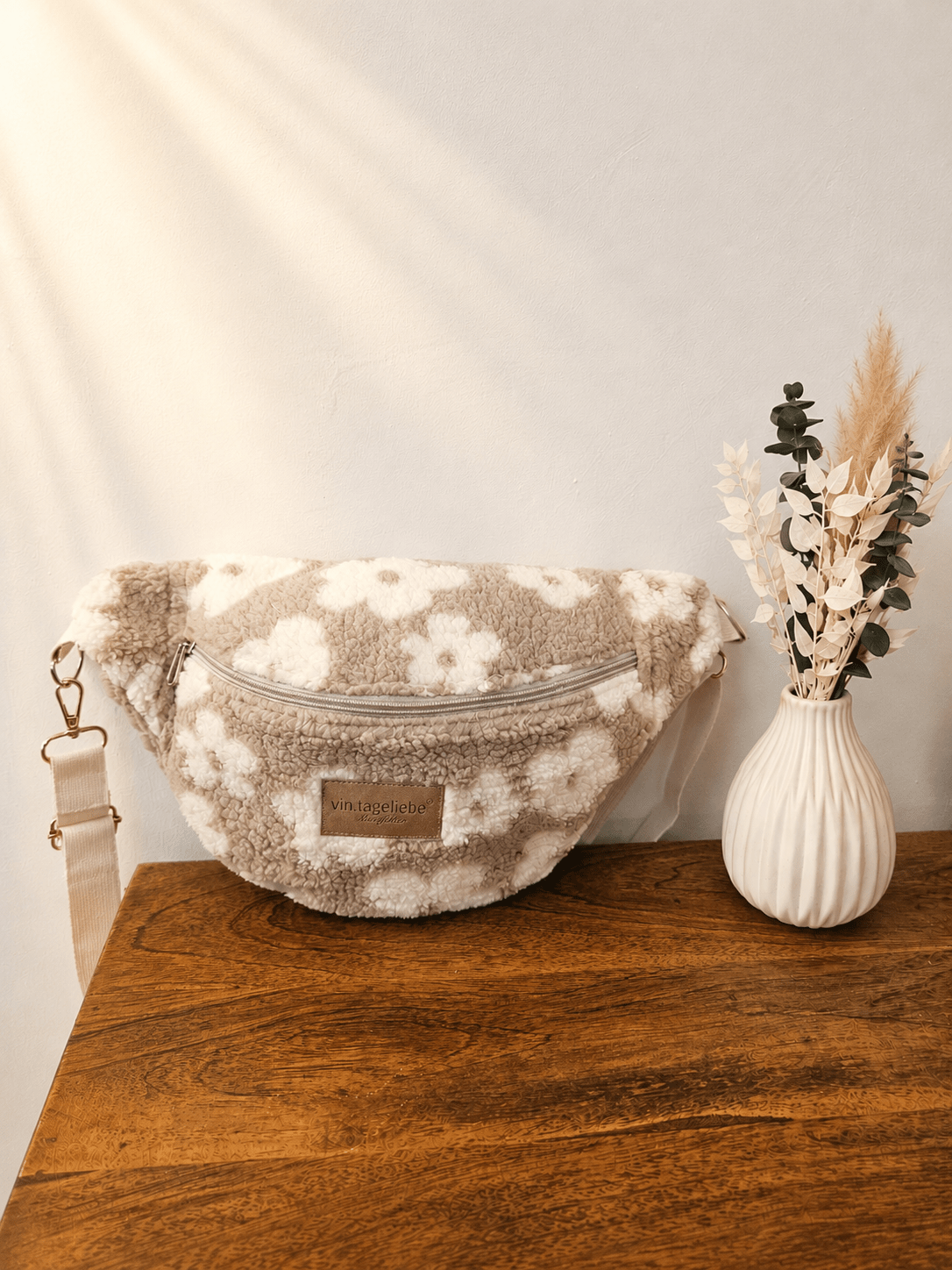 Crossbody Bauchtasche teddy Blumen – Mit Lederetikett – Vintageliebe® - Vintageliebe® Vintageliebe®Crossbody Bauchtasche