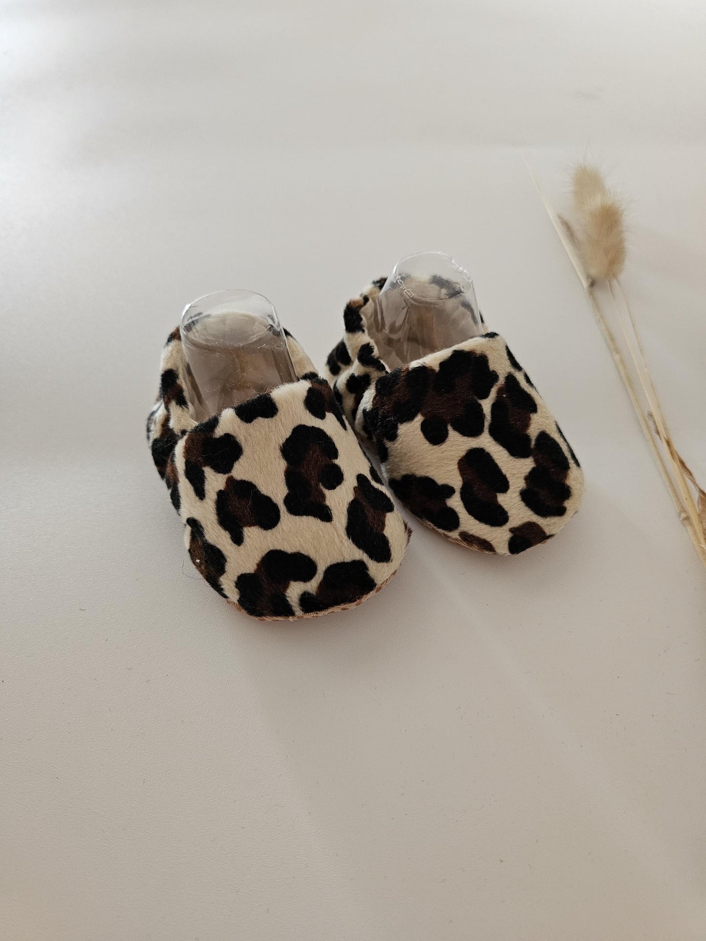 Hausschuhe | Barfußschuhe | Krabbelschuhe | Lauflernschuhe für Babys und Kinder in Leostoff mit rutschhemmender Sohle| Gr. 17 - 29 - Vintageliebe® Etsy