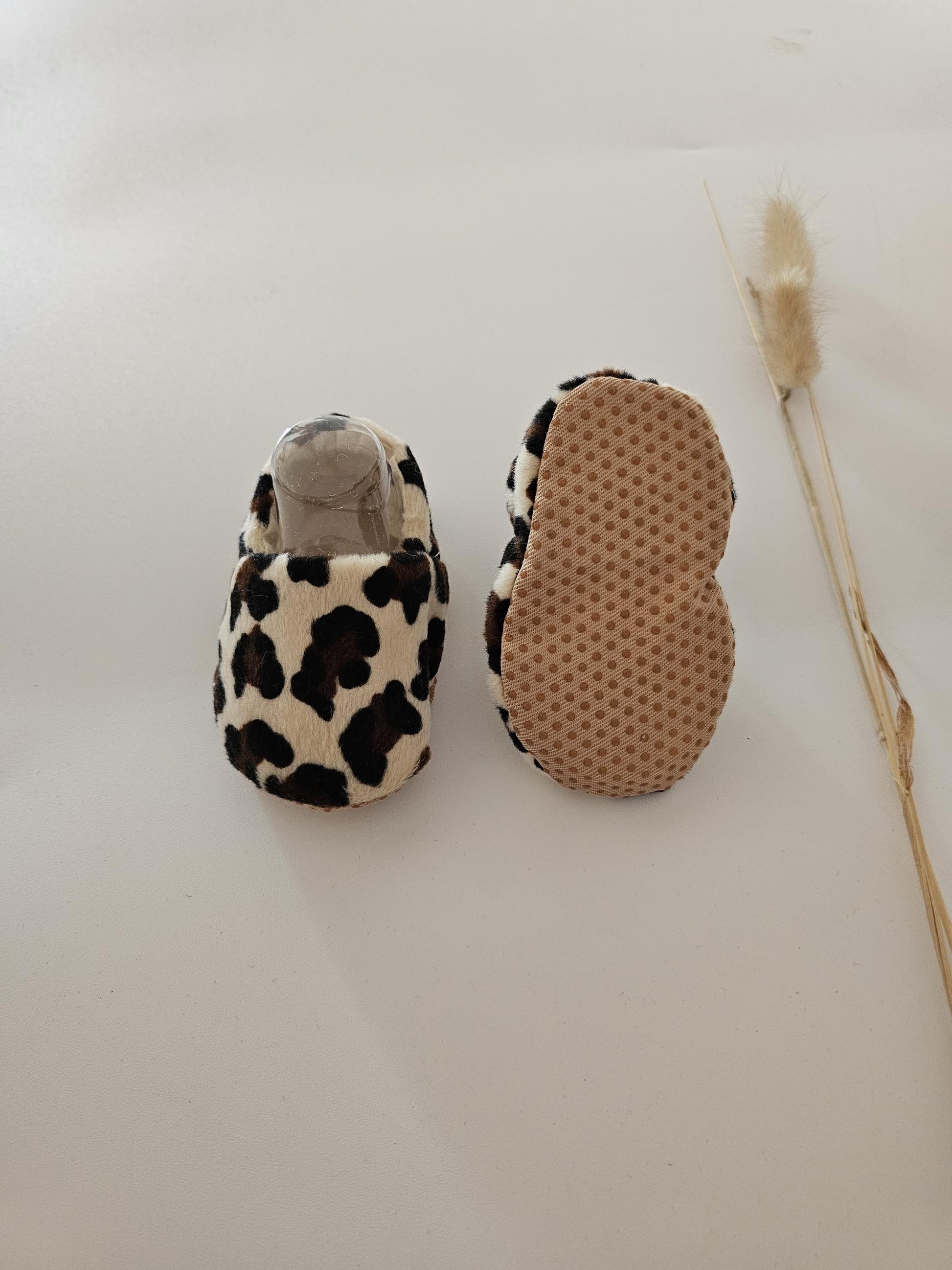 Hausschuhe | Barfußschuhe | Krabbelschuhe | Lauflernschuhe für Babys und Kinder in Leostoff mit rutschhemmender Sohle| Gr. 17 - 29 - Vintageliebe® Etsy