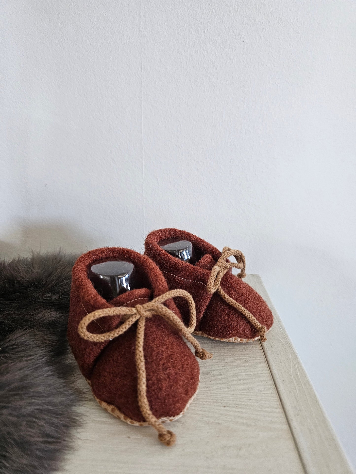Hausschuhe | Krabbelschuhe | Lauflernschuhe | Wollschuhe - Vintageliebe® Vintageliebe®Hausschuhe