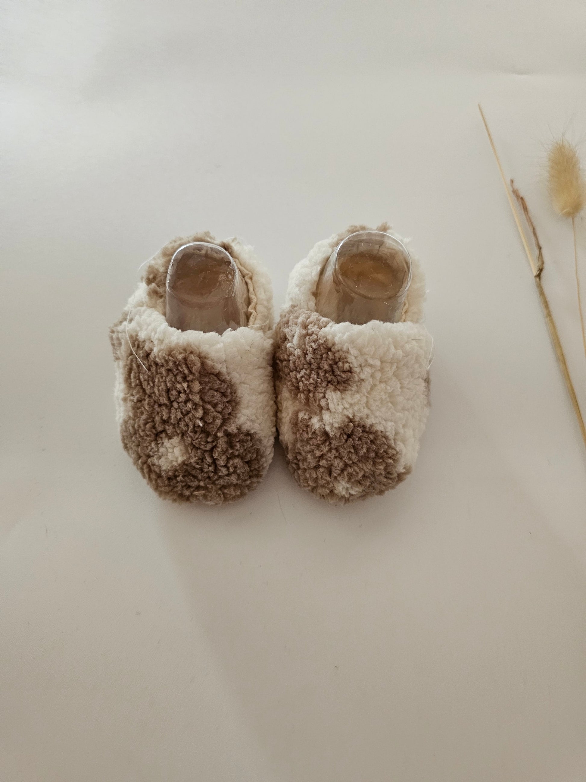 Hausschuhe | Krabbelschuhe|Barfußschuhe | Lauflernschuhe | Wollschuhe Blumen teddy - Vintageliebe® Vintageliebe®Hausschuhe