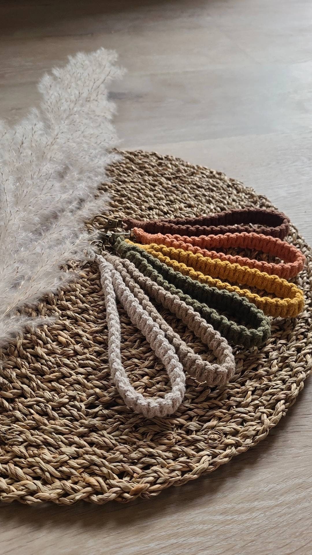 Makramee Schlüsselanhänger Handarbeit Schlaufe in Naturtönen Schlüsselband