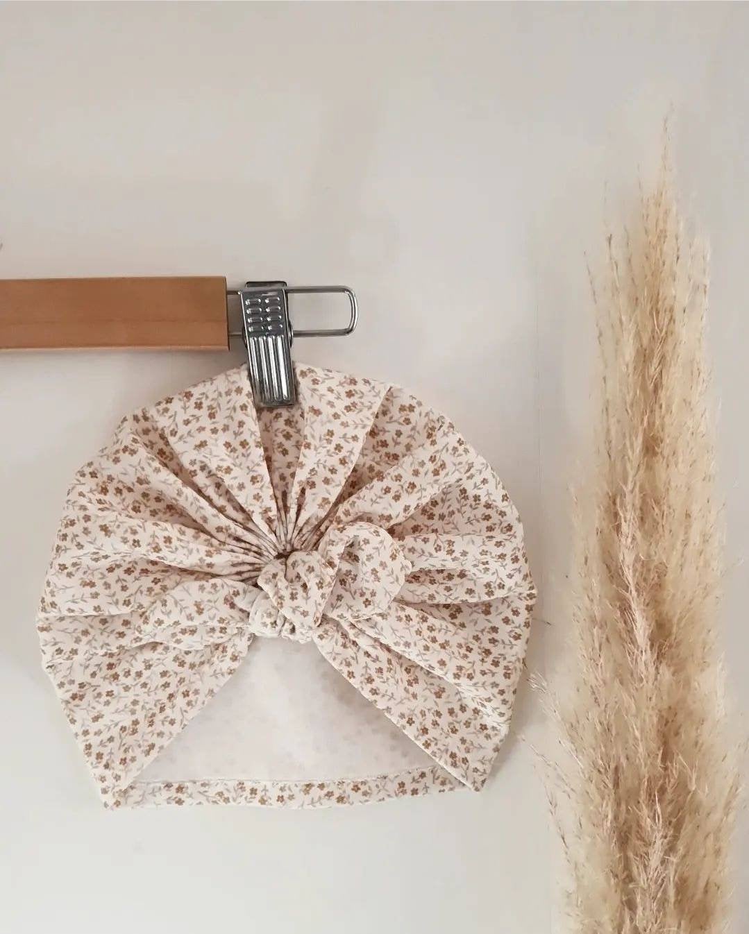 Turban goldene Blumen aus Öko Tex Standard 100 Jersey