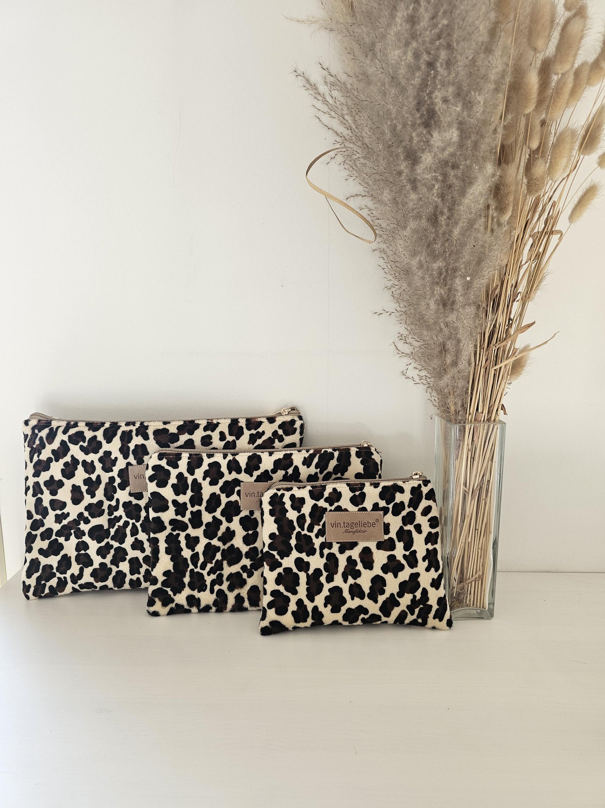 Vintageliebe® | Kosmetiktasche | Kosmetikcase in trendigem Leo-Design ohne sichtbaren Nähte | wahlweise Zipper in Silber oder Gold