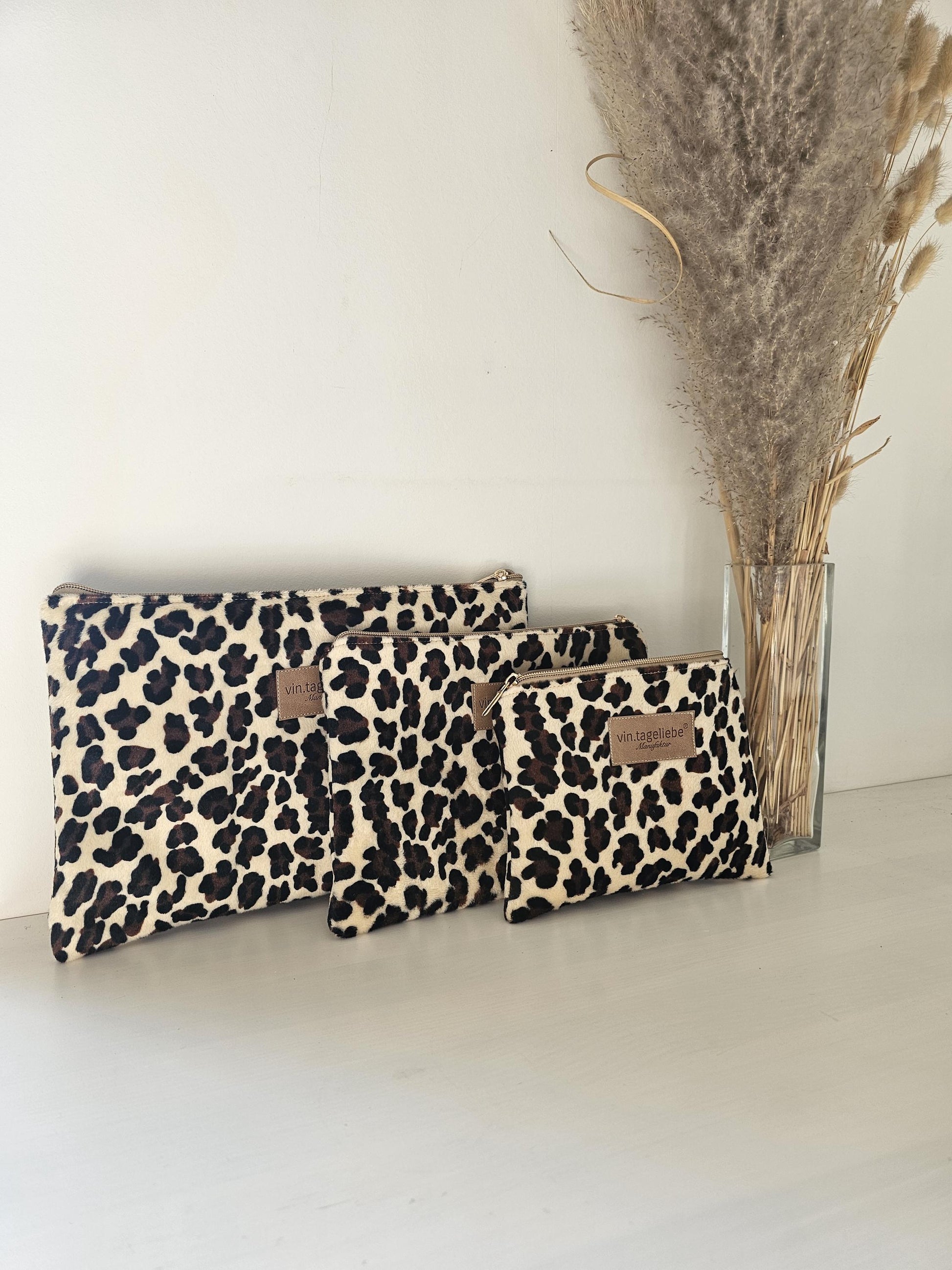 Vintageliebe® | Kosmetiktasche | Kosmetikcase in trendigem Leo-Design ohne sichtbaren Nähte | wahlweise Zipper in Silber oder Gold