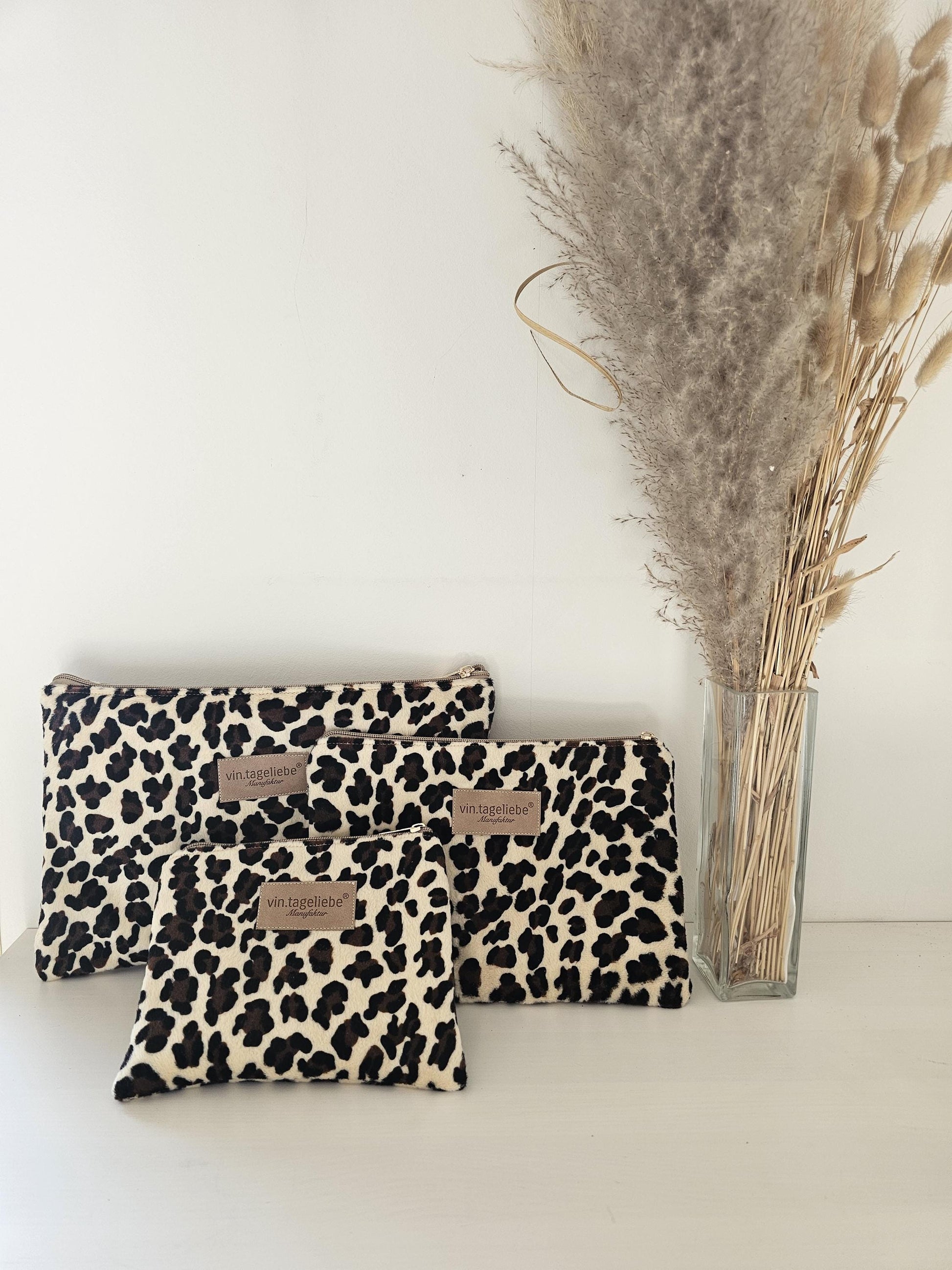 Vintageliebe® | Kosmetiktasche | Kosmetikcase in trendigem Leo-Design ohne sichtbaren Nähte | wahlweise Zipper in Silber oder Gold