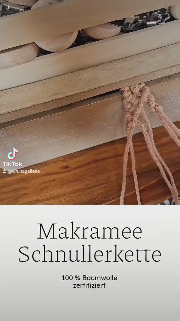 Makramee Schnullerkette öko tex Standard 100 zertifiziert. NATURPRODUKT Schnullerkette mit Namen Geschenk zur Geburt