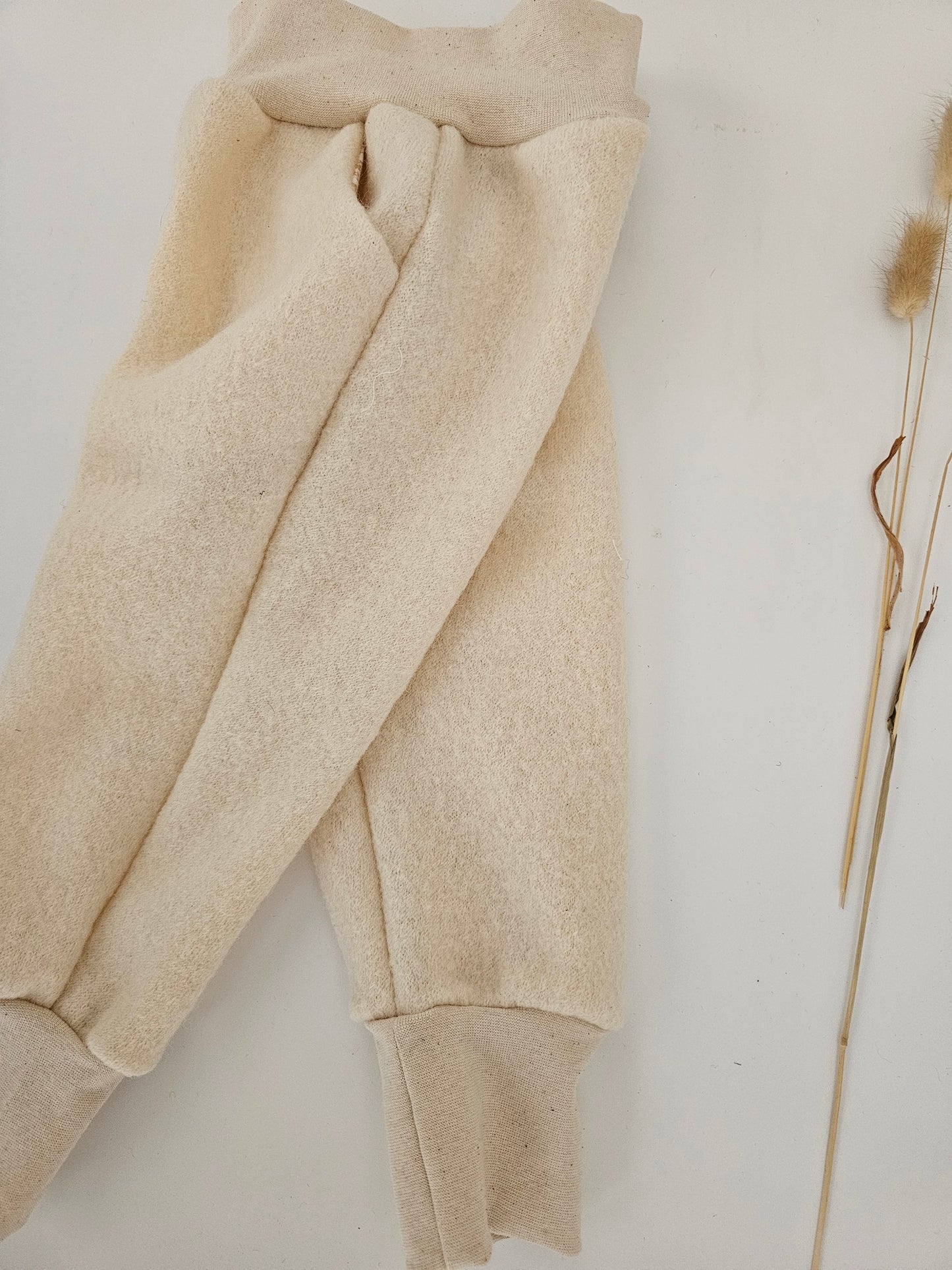 Walkhose aus 100% Schurwolle mit Hosentaschen Gr. 74 - 122 creme
