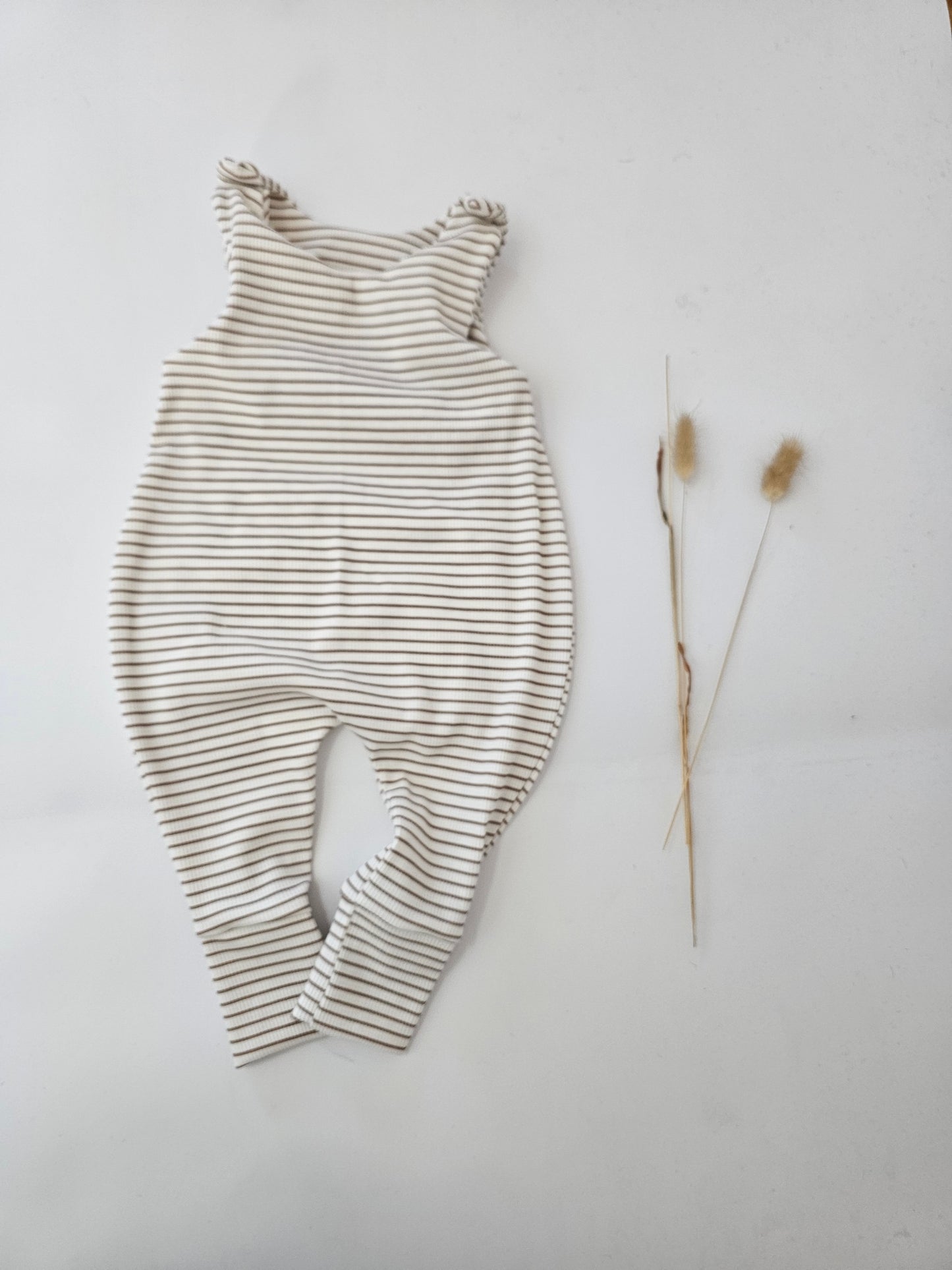 Vintageliebe® edler Strampler beige gestreift aus zertifiziertem Baumwolljersey