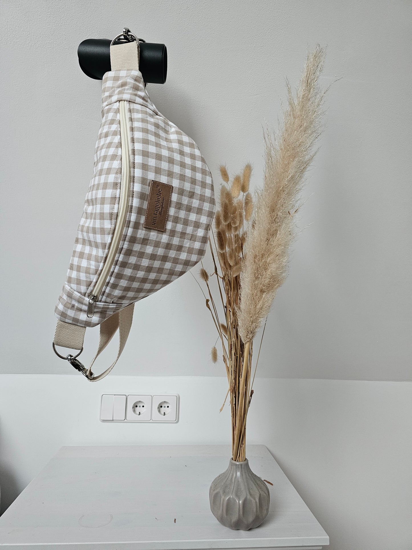 Vintageliebe® Crossbody Bauchtasche beige kariert mit edlem Lederetikett