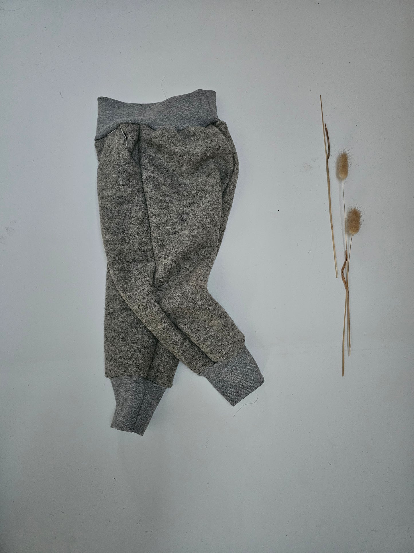 Walkhose aus 100% Schurwolle mit Hosentaschen Gr. 74 - 122 grau