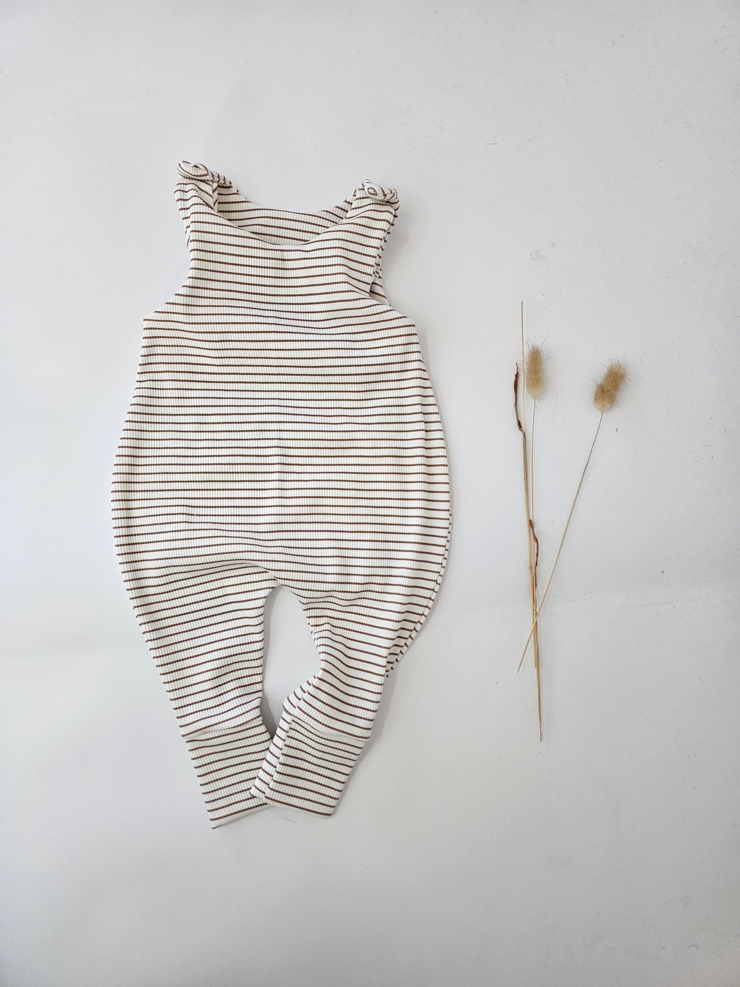 Vintageliebe® edler Strampler beige gestreift aus zertifiziertem Baumwolljersey