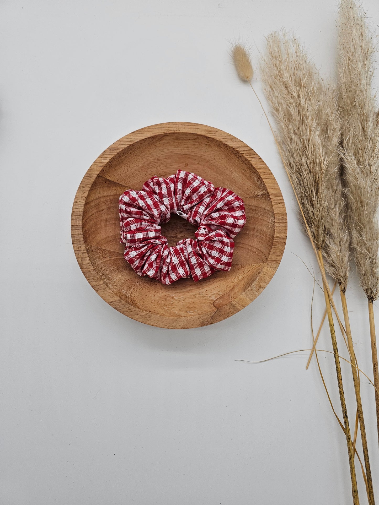 Trendiges Scrunchie rot kariert