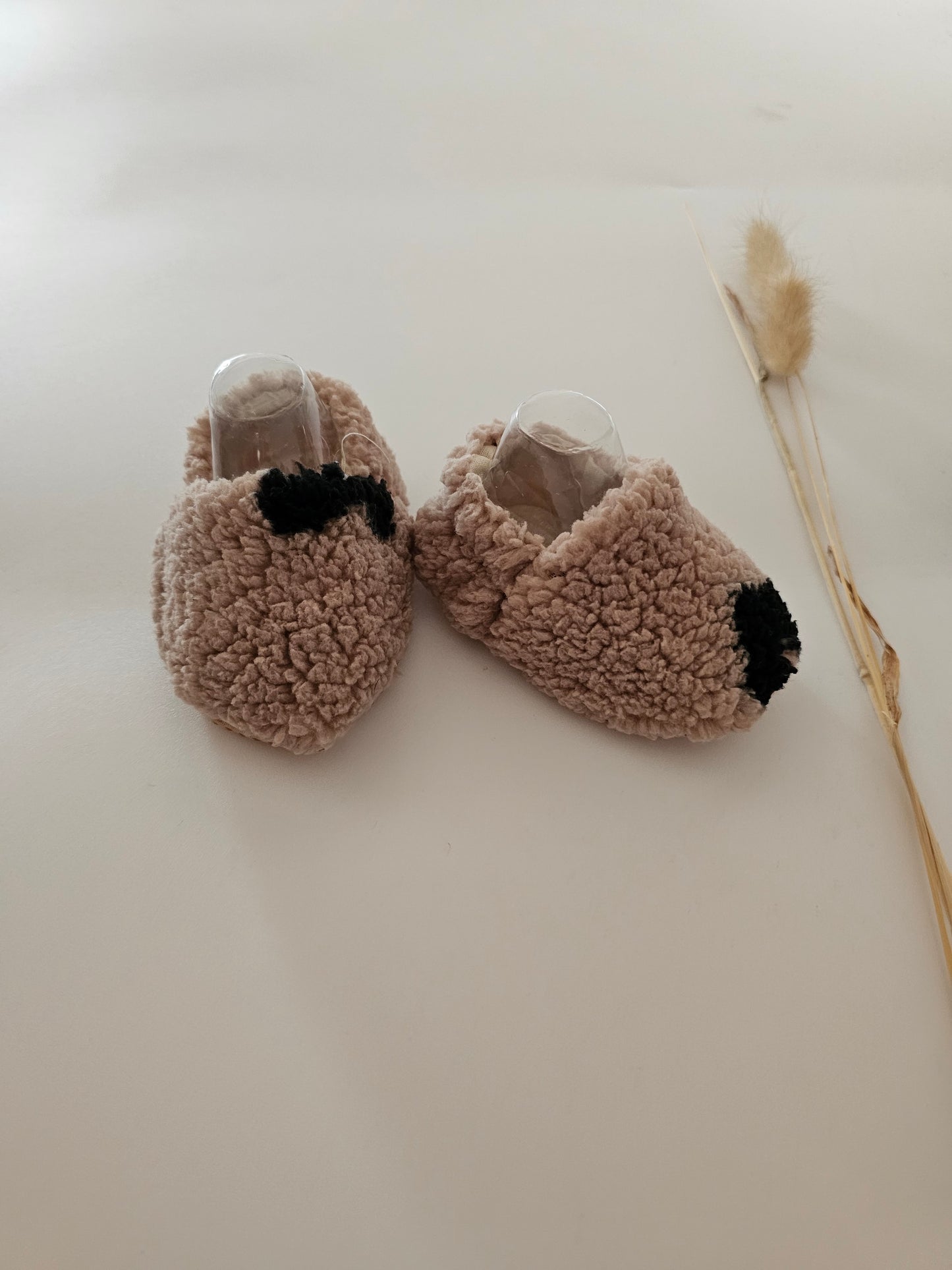 Hausschuhe | Krabbelschuhe|Barfußschuhe | Lauflernschuhe | Wollschuhe Herzen teddy