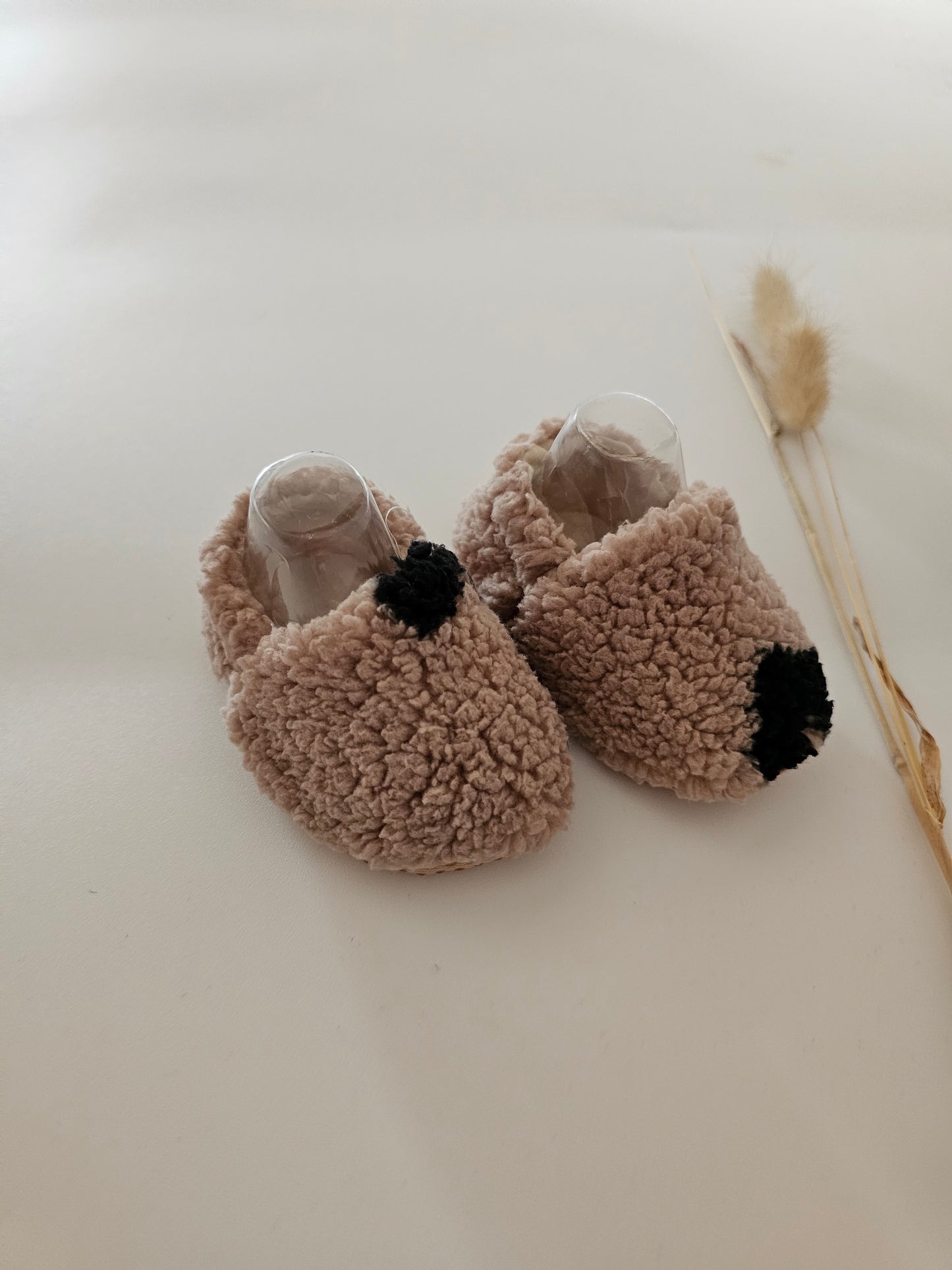 Hausschuhe | Krabbelschuhe|Barfußschuhe | Lauflernschuhe | Wollschuhe Herzen teddy