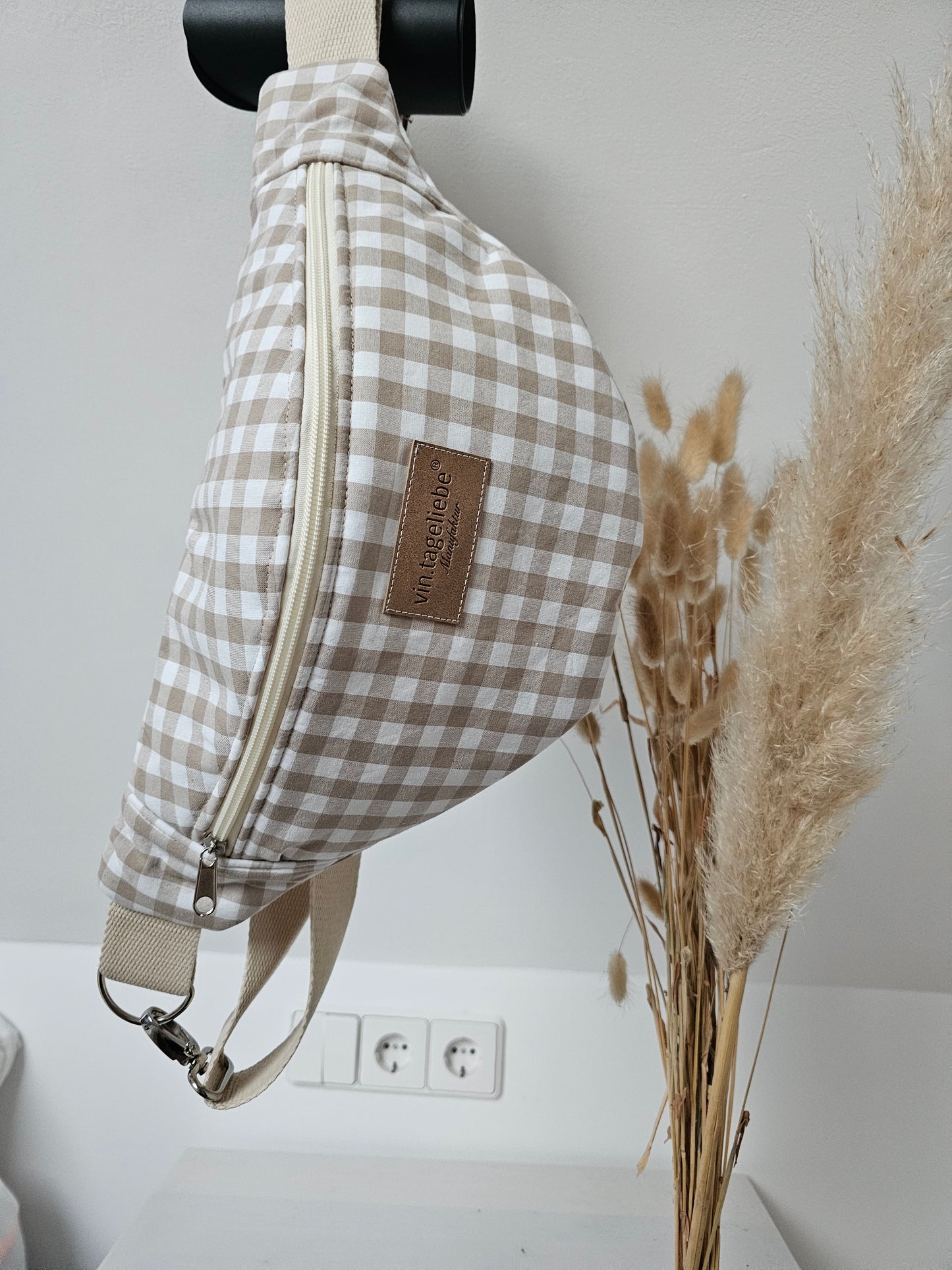 Vintageliebe® Crossbody Bauchtasche beige kariert mit edlem Lederetikett