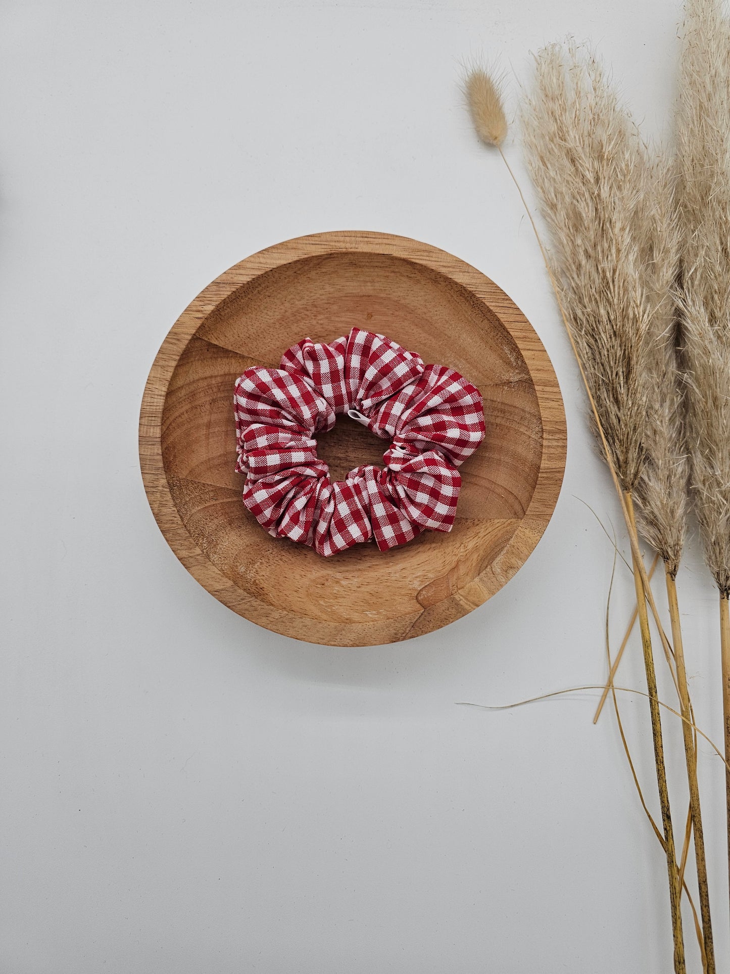 Trendiges Scrunchie rot kariert