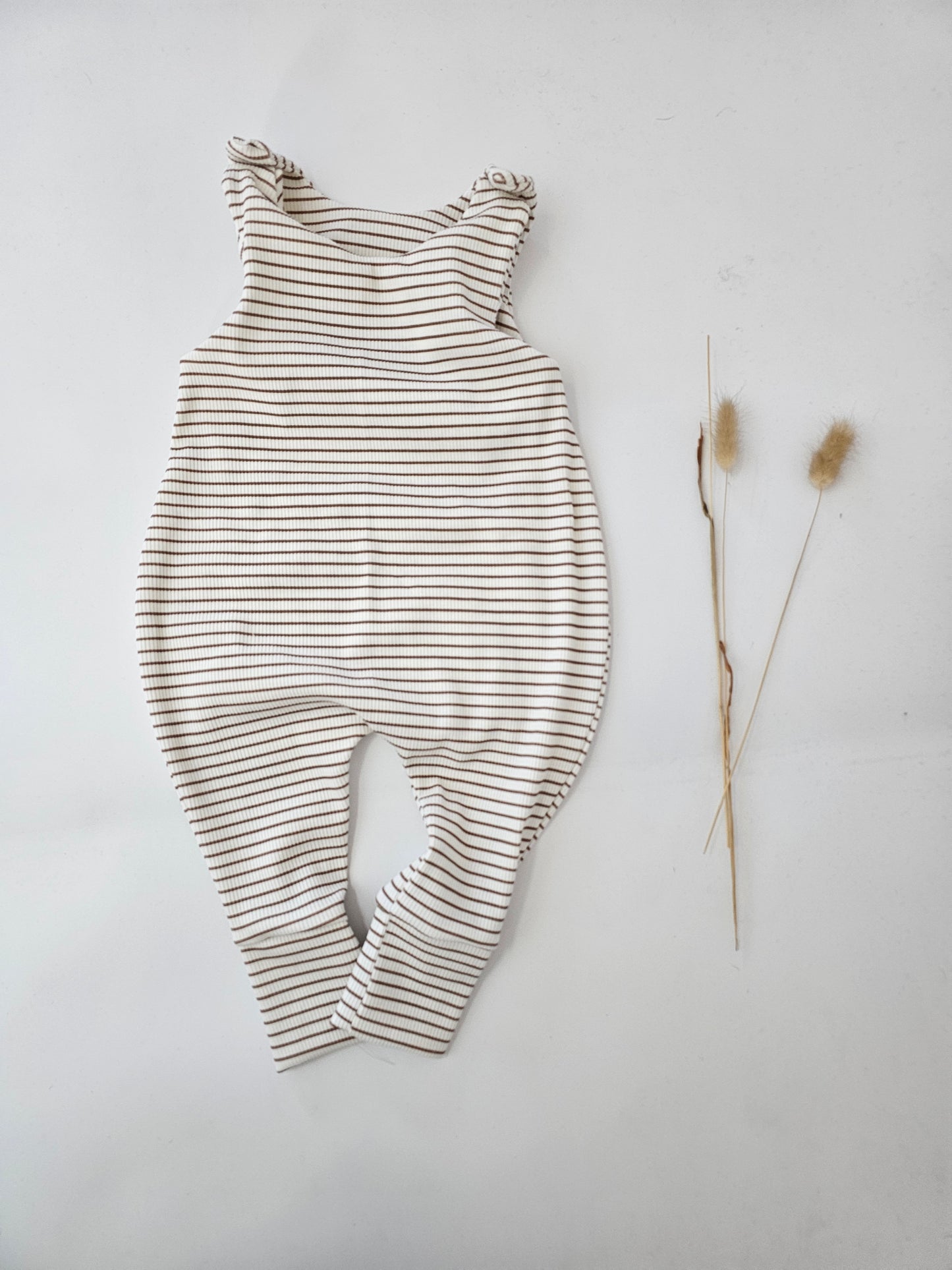 Vintageliebe® edler Strampler beige gestreift aus zertifiziertem Baumwolljersey