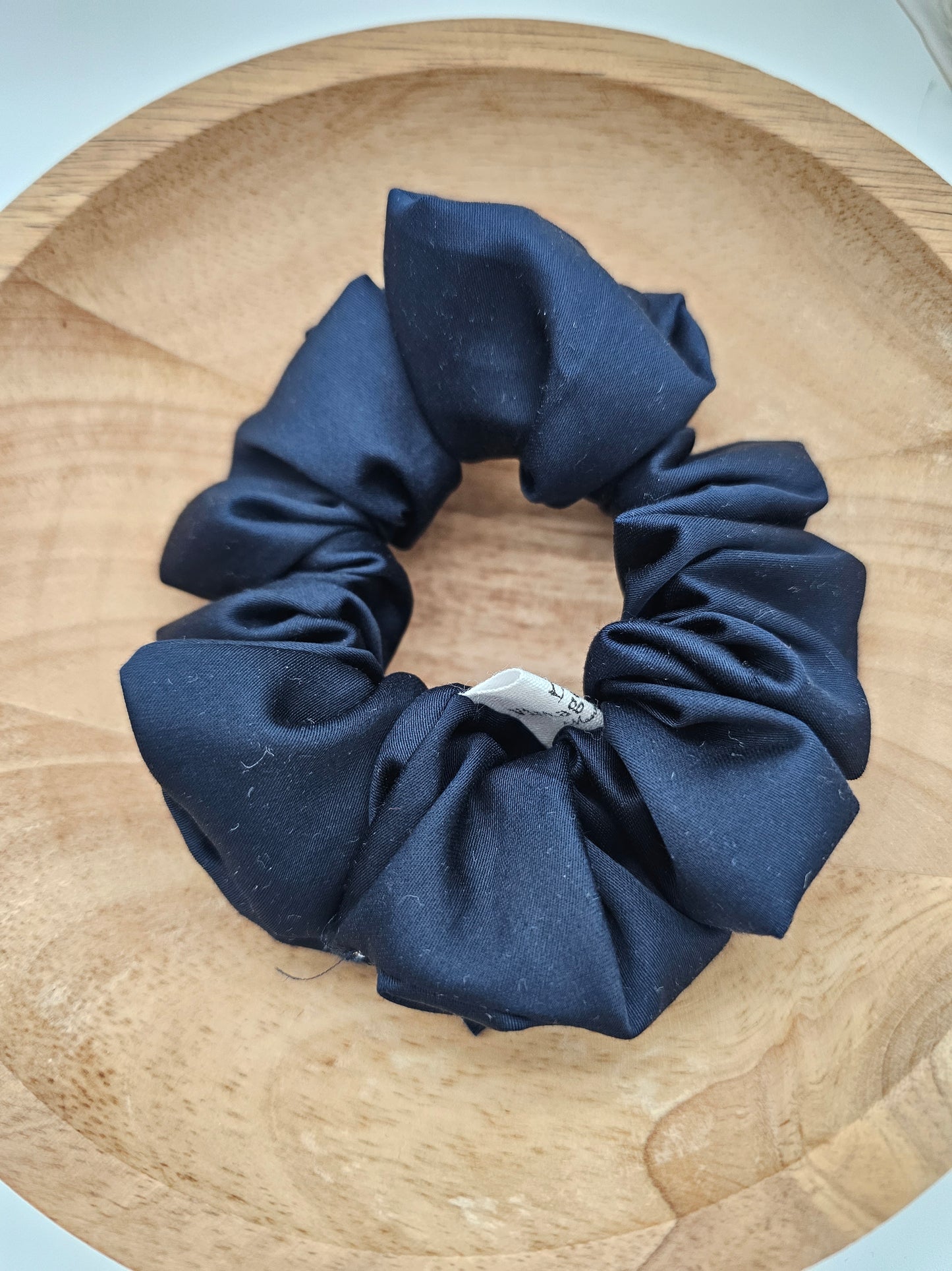 Edles Scrunchie Satin marineblau