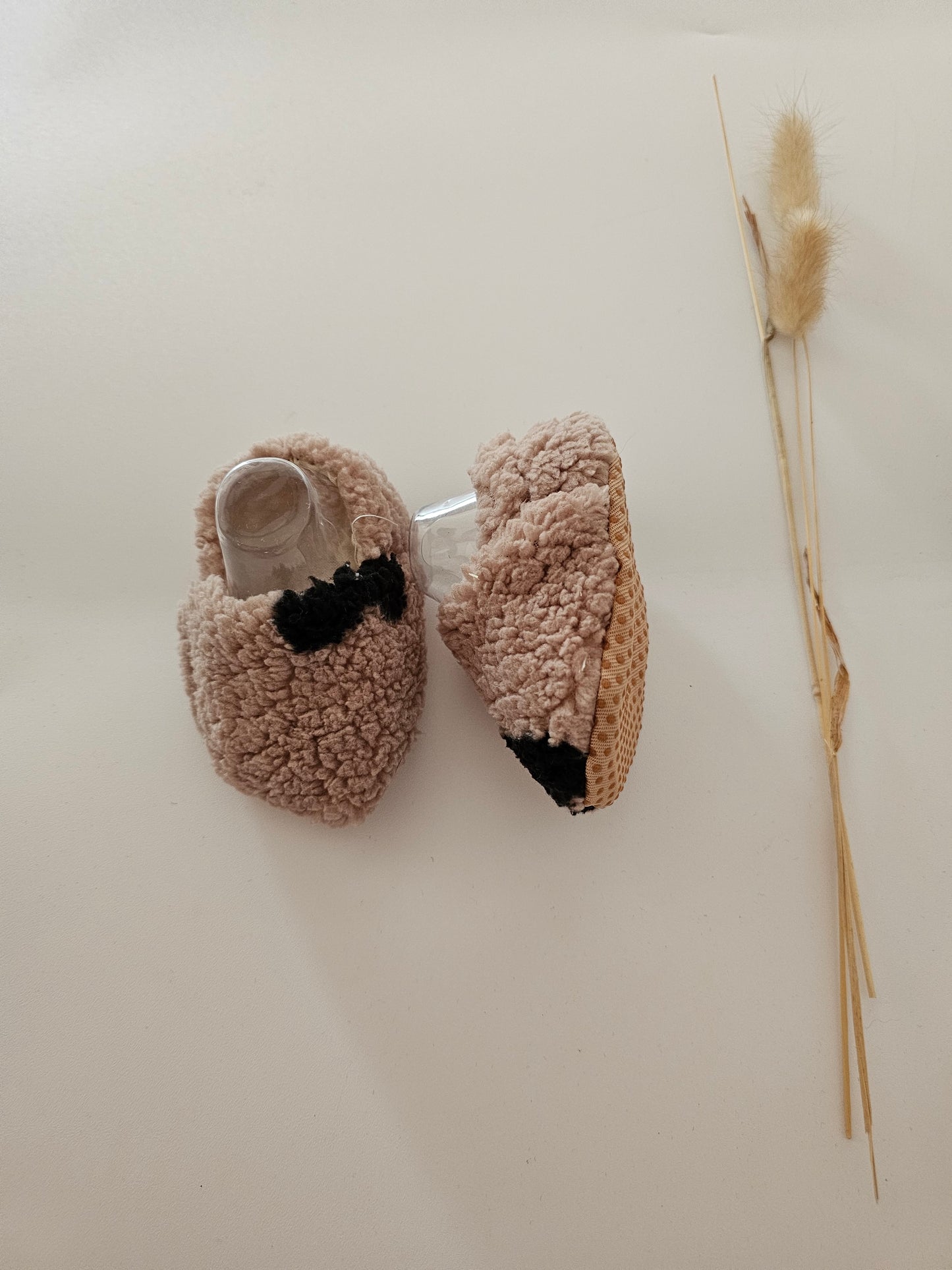 Hausschuhe | Krabbelschuhe|Barfußschuhe | Lauflernschuhe | Wollschuhe Herzen teddy