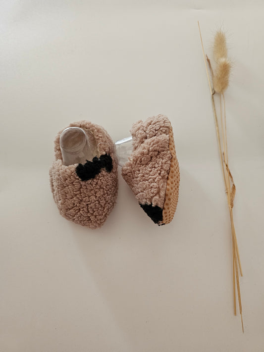Hausschuhe | Krabbelschuhe|Barfußschuhe | Lauflernschuhe | Wollschuhe Herzen teddy