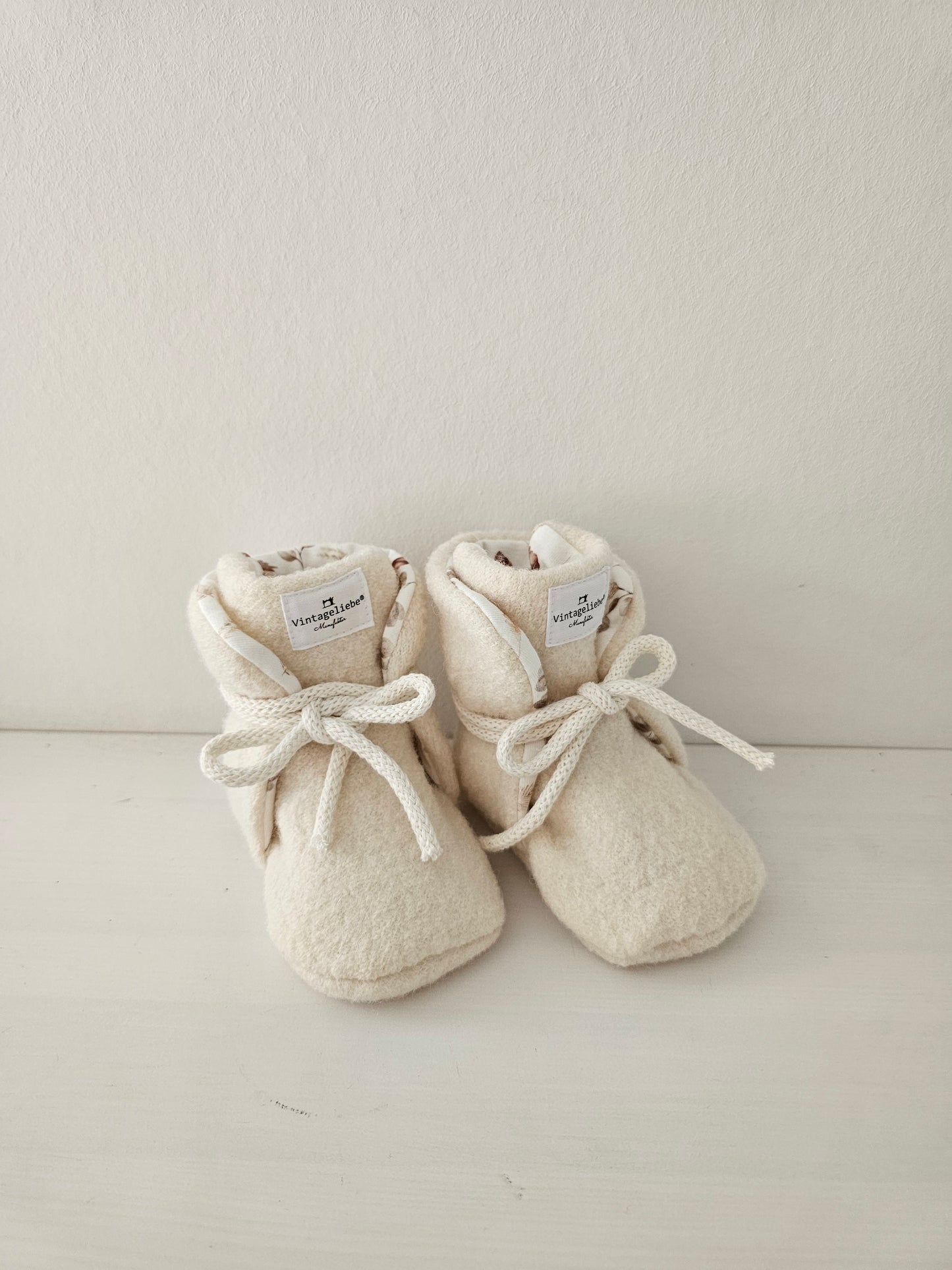 Vintageliebe® Hausschuhe Babyschuhe Walkboots aus 100% Schafwolle