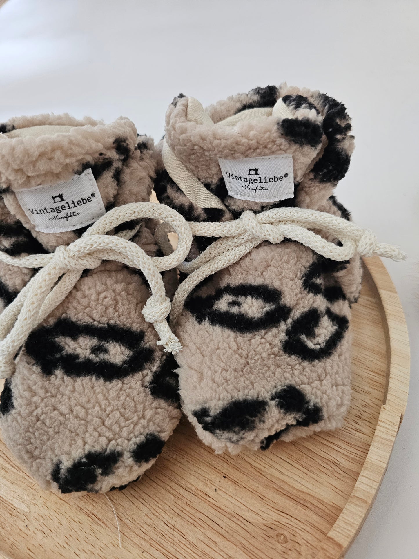 Vintageliebe® Hausschuhe Babyschuhe Walkboots leo teddy