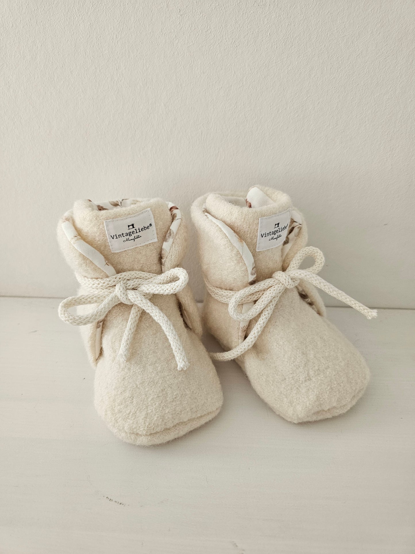 Vintageliebe® Hausschuhe Babyschuhe Walkboots aus 100% Schafwolle