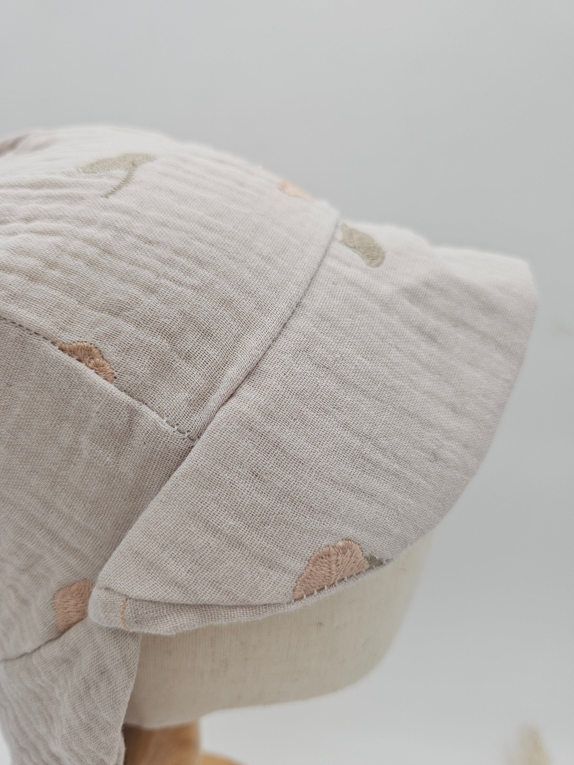 Sonnenhut Musselin blätter gestickt– Sommermütze Baby & Kinder – Vintageliebe® - Vintageliebe® Mein Shop