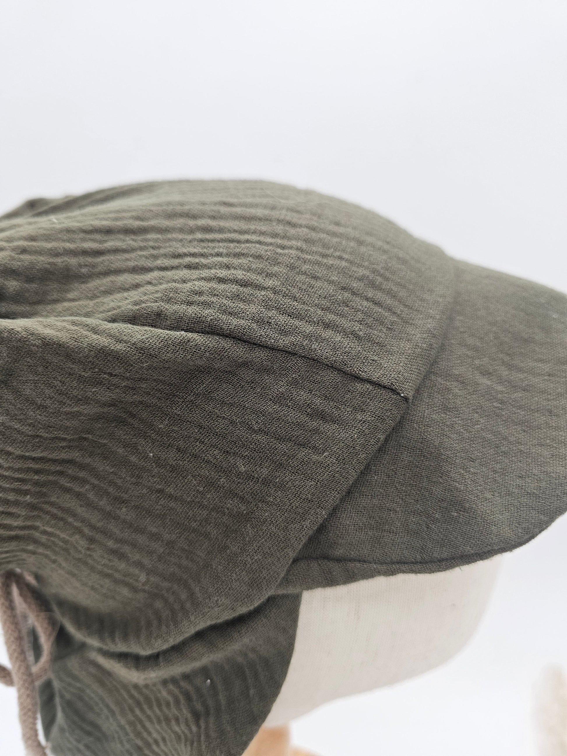 Sonnenhut Musselin kaki – Sommermütze Baby & Kinder – Vintageliebe® - Vintageliebe® Mein Shop