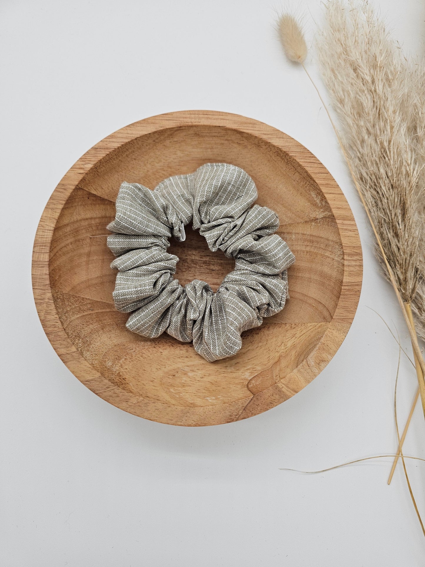 Trendiges Scrunchie oliv gestreift - Vintageliebe® Vintageliebe®