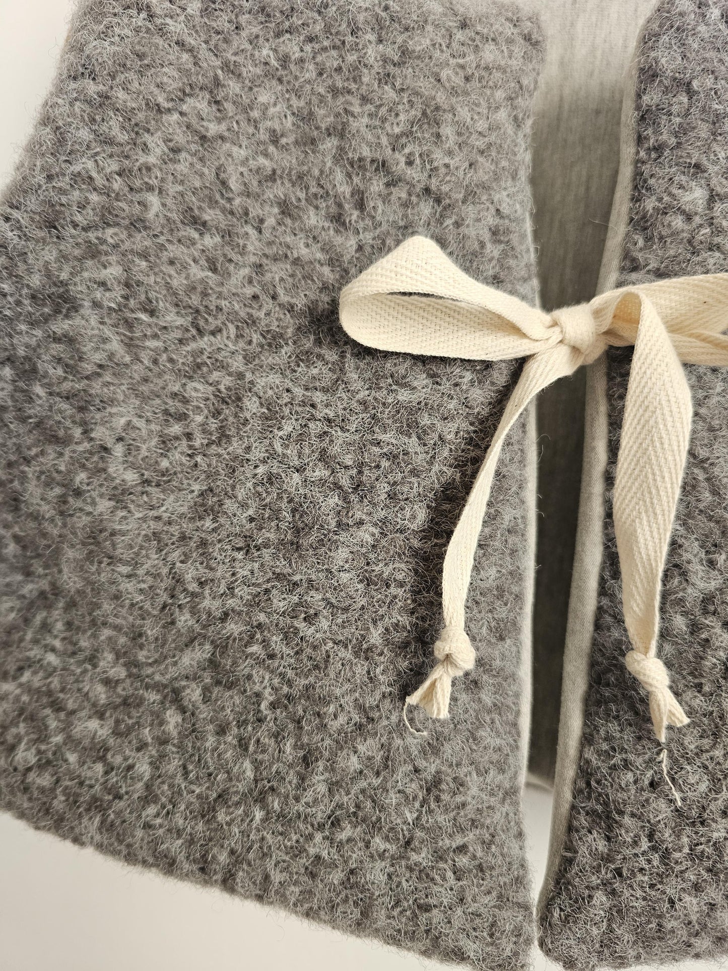 Vintageliebe® | Ärmellose Weste aus Boucle | Bis 6 Jahre - Vintageliebe® Mein Shop