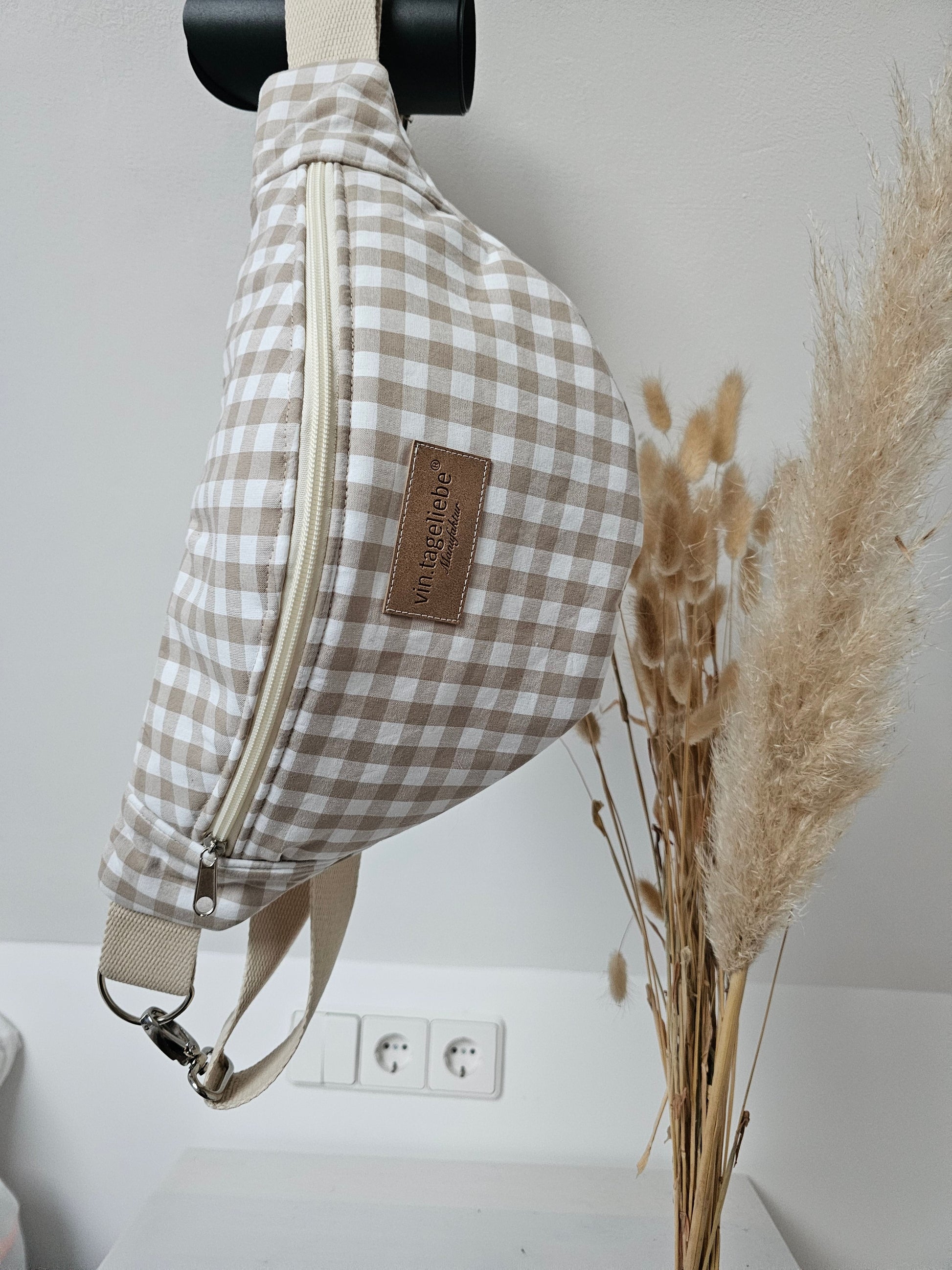 Vintageliebe® Crossbody Bauchtasche beige kariert mit edlem Lederetikett - Vintageliebe® Vintageliebe®Crossbody Bauchtasche