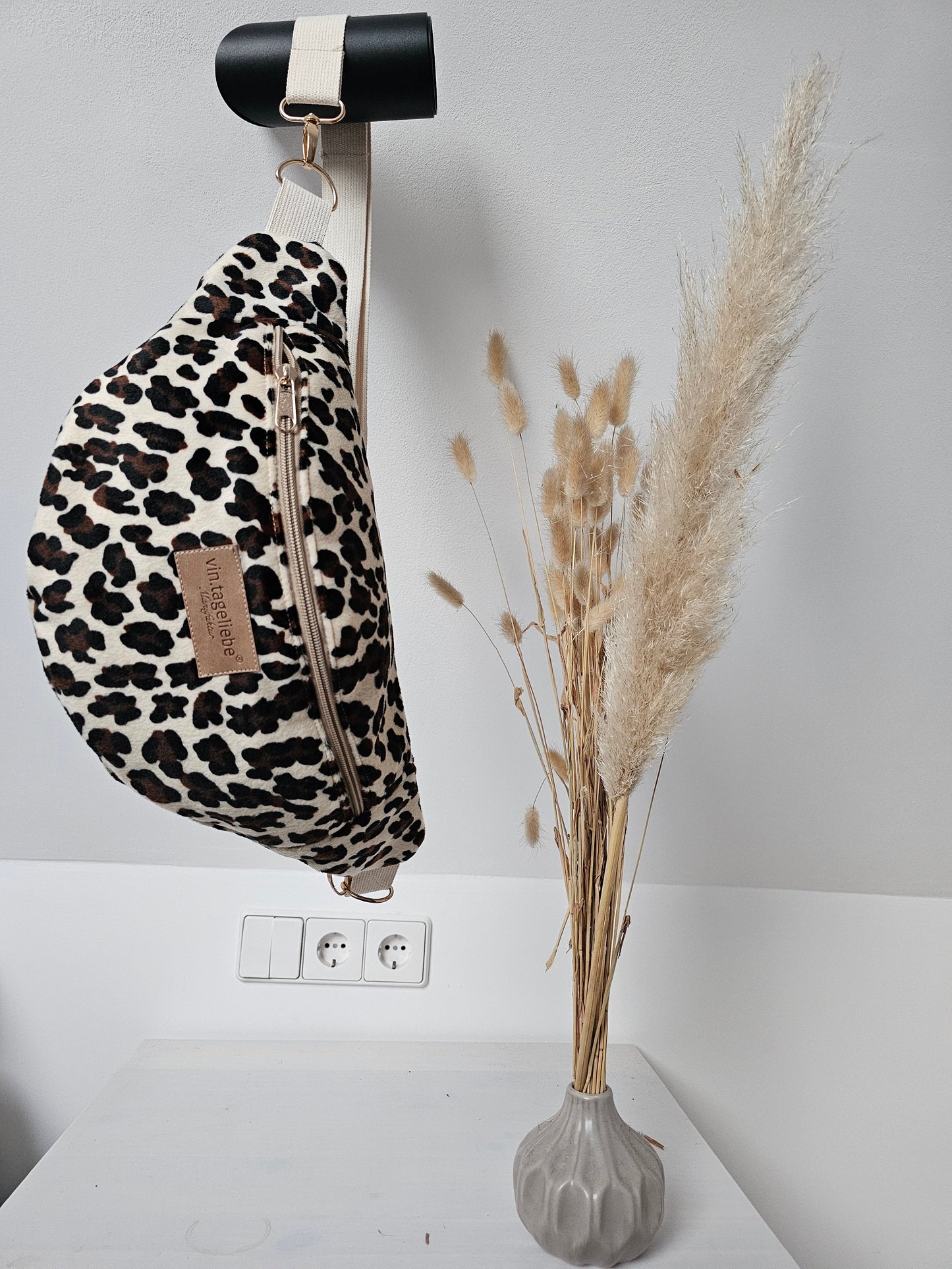 Vintageliebe® edle Crossbody Bauchtasche leo mit Lederetikett - Vintageliebe® Vintageliebe®Crossbody Bauchtasche