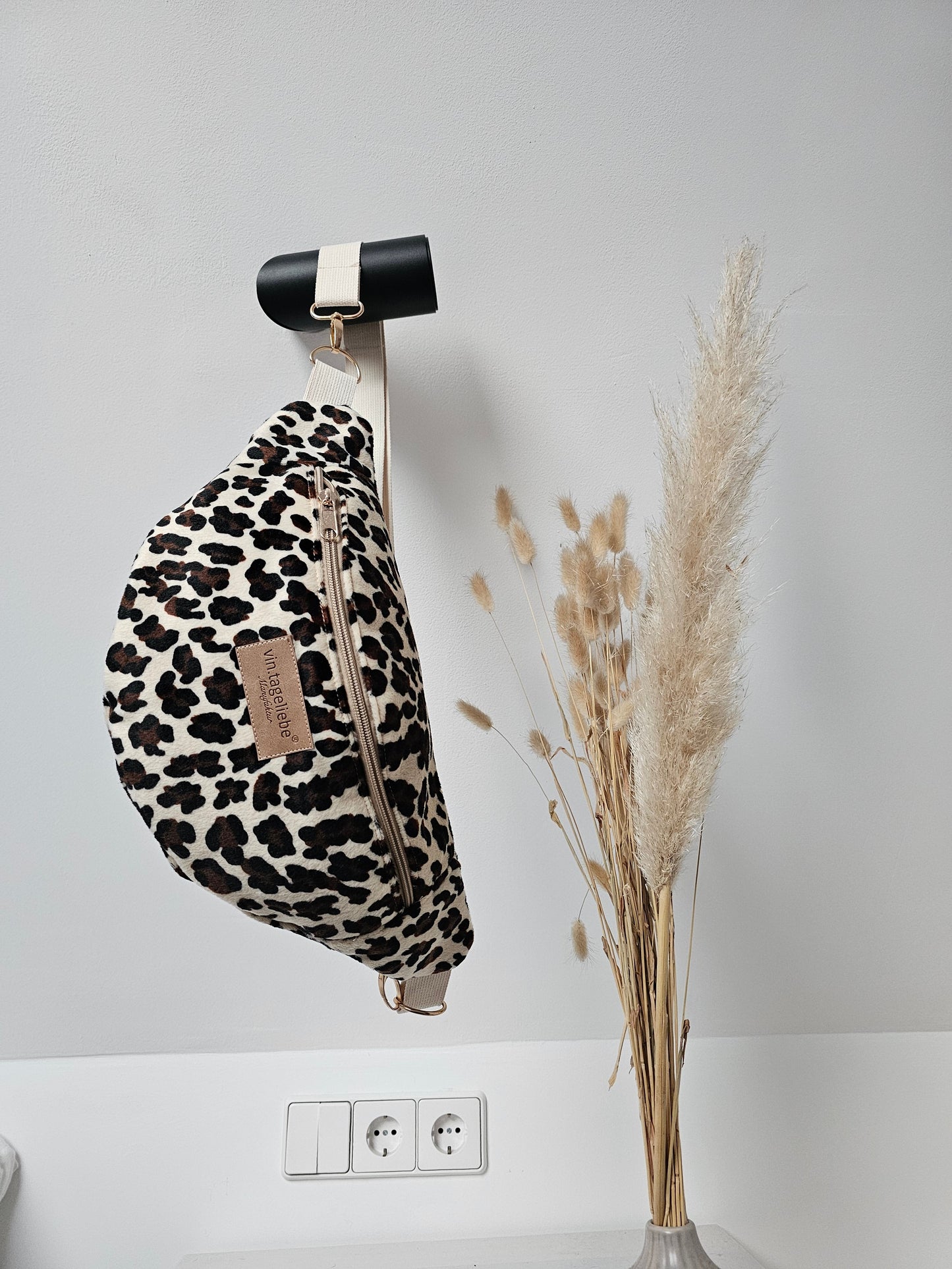 Vintageliebe® edle Crossbody Bauchtasche leo mit Lederetikett - Vintageliebe® Vintageliebe®Crossbody Bauchtasche