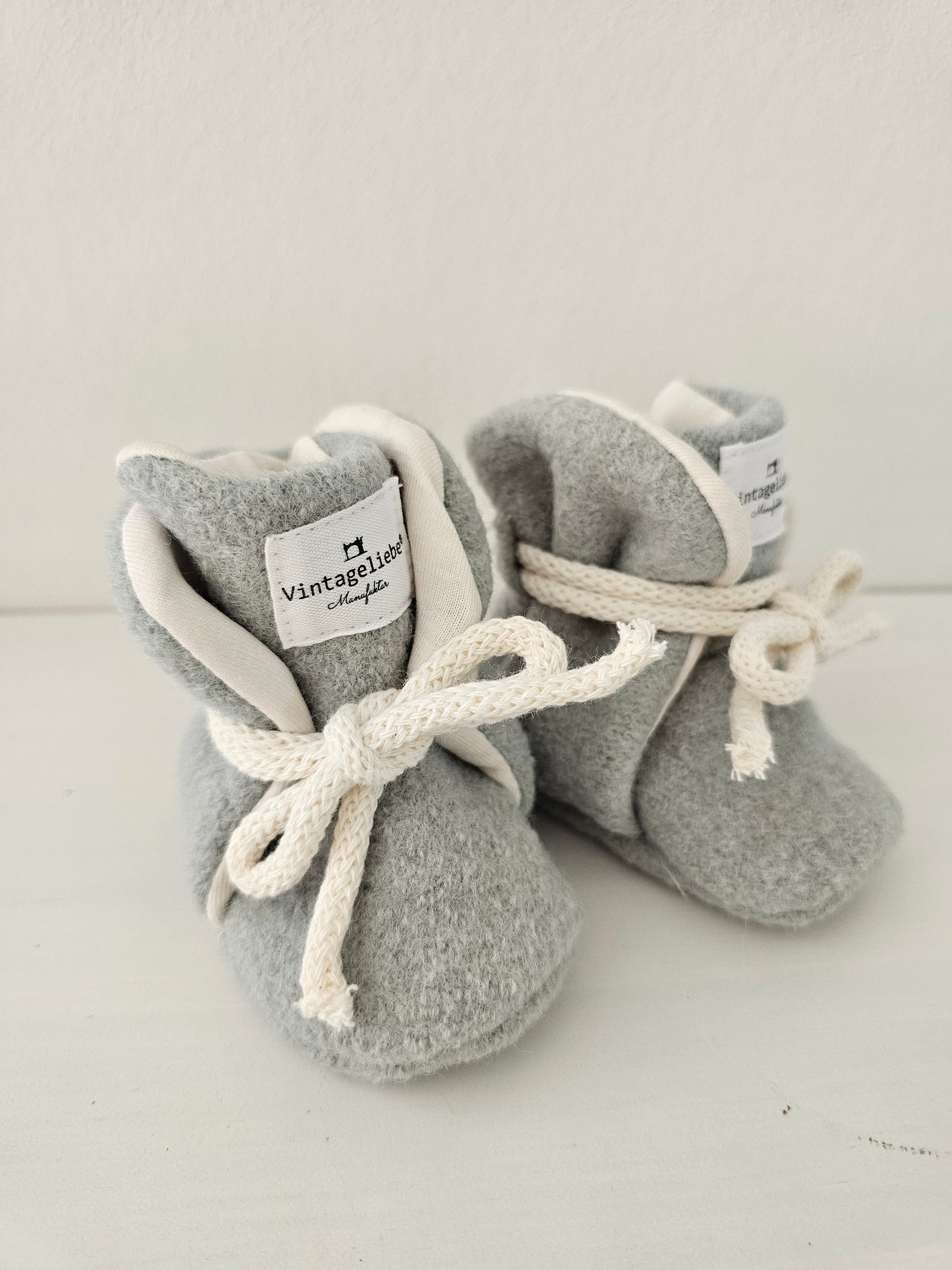 Vintageliebe® Hausschuhe Babyschuhe Walkboots aus 100% Schafwolle mint - Vintageliebe® Vintageliebe®Boot aus 100% Schafwolle creme beige