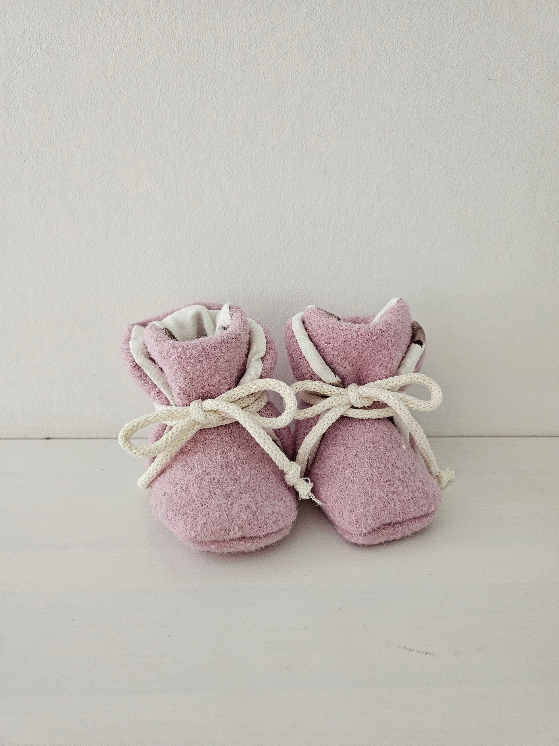 Vintageliebe® Hausschuhe Babyschuhe Walkboots aus 100% Schafwolle rosa - Vintageliebe® Vintageliebe®Boot aus 100% Schafwolle creme beige