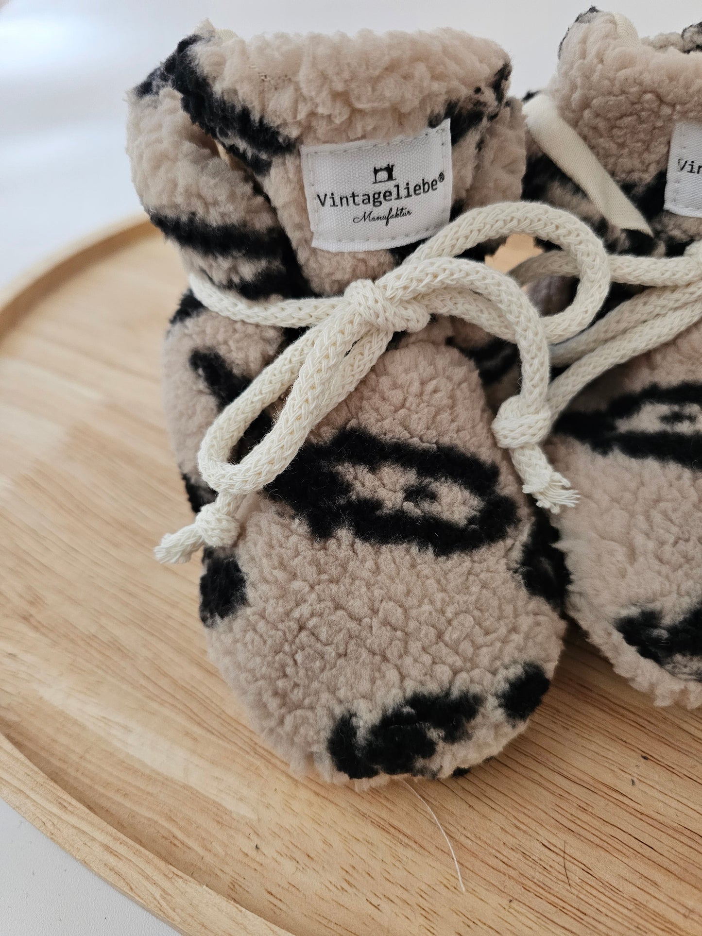 Vintageliebe® Hausschuhe Babyschuhe Walkboots leo teddy - Vintageliebe® Vintageliebe®Boot aus 100% Schafwolle creme beige