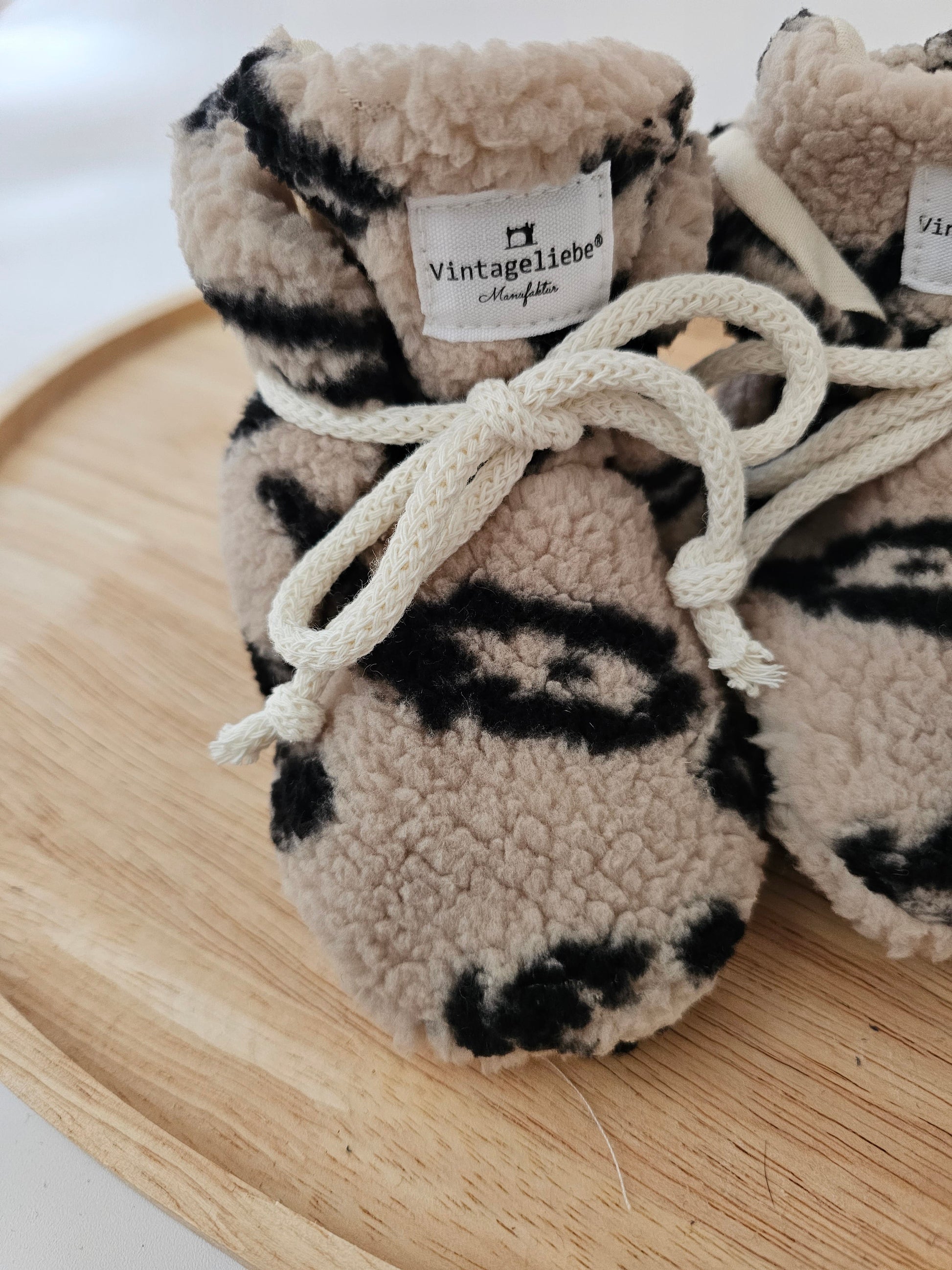 Vintageliebe® Hausschuhe Babyschuhe Walkboots leo teddy - Vintageliebe® Vintageliebe®Boot aus 100% Schafwolle creme beige