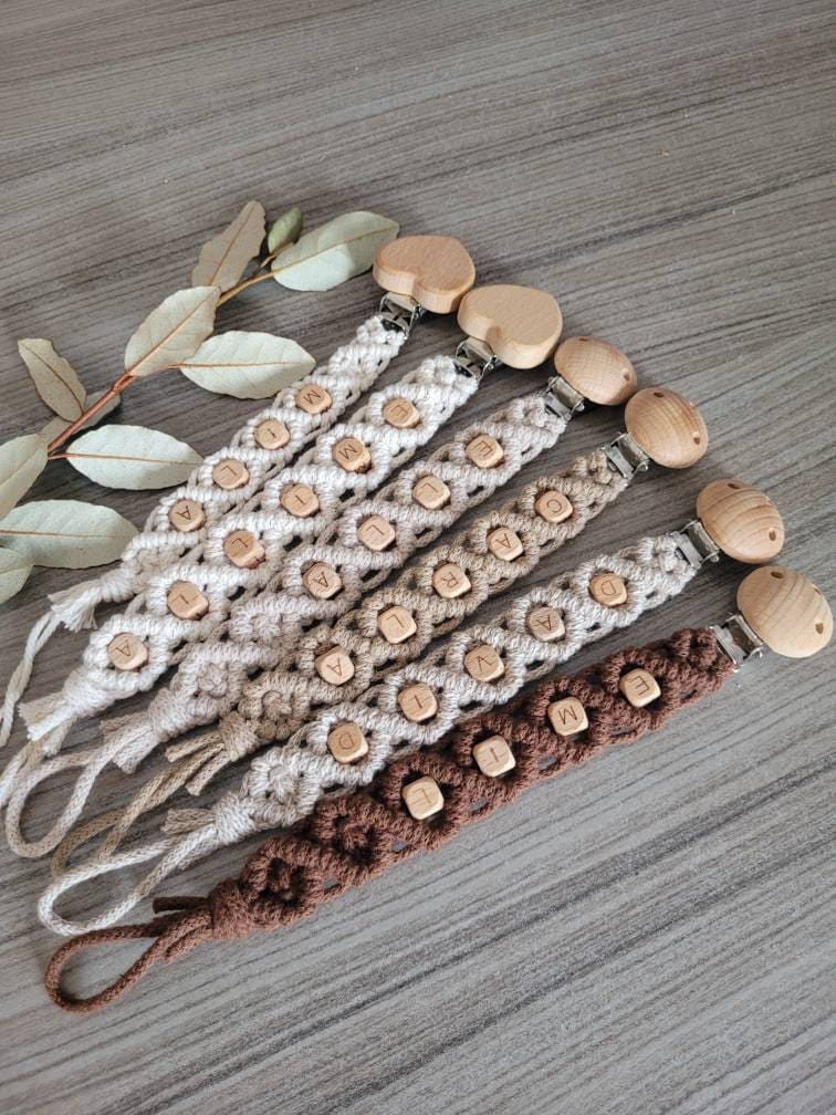 Vintageliebe® PREMIUM Makramee Schnullerkette öko tex Standard 100 zertifiziert. NATURPRODUKT Schnullerkette mit Namen Geschenk zur Geburt - Vintageliebe® Mein Shop