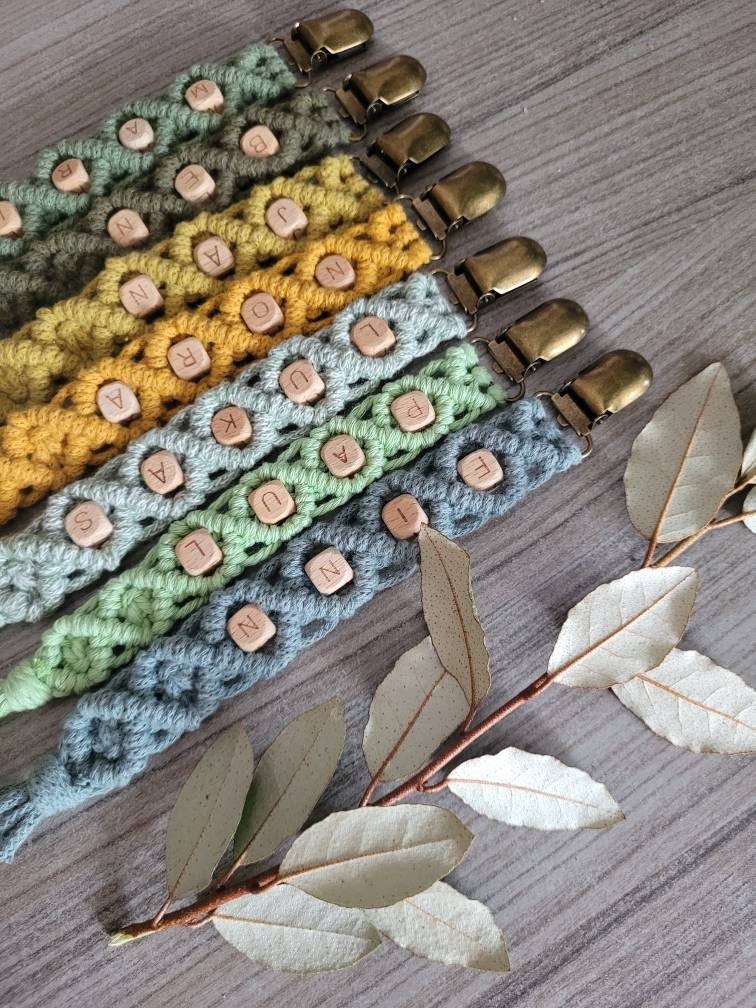 Vintageliebe® PREMIUM Makramee Schnullerkette öko tex Standard 100 zertifiziert. NATURPRODUKT Schnullerkette mit Namen Geschenk zur Geburt - Vintageliebe® Mein Shop