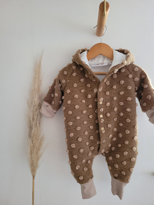 Vintageliebe® WOLLWALKOVERALL aus 100% Schurwolle. Naturprodukt. Walkloden Walkoverall Overall Braun bobbel - Vintageliebe® Mein ShopWalkmütze, Bärenmütze aus 100% Schafwolle