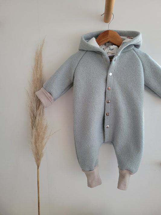 Vintageliebe® WOLLWALKOVERALL aus 100% Schurwolle. Naturprodukt. Walkloden Walkoverall Overall mint - Vintageliebe® Mein ShopWalkmütze, Bärenmütze aus 100% Schafwolle