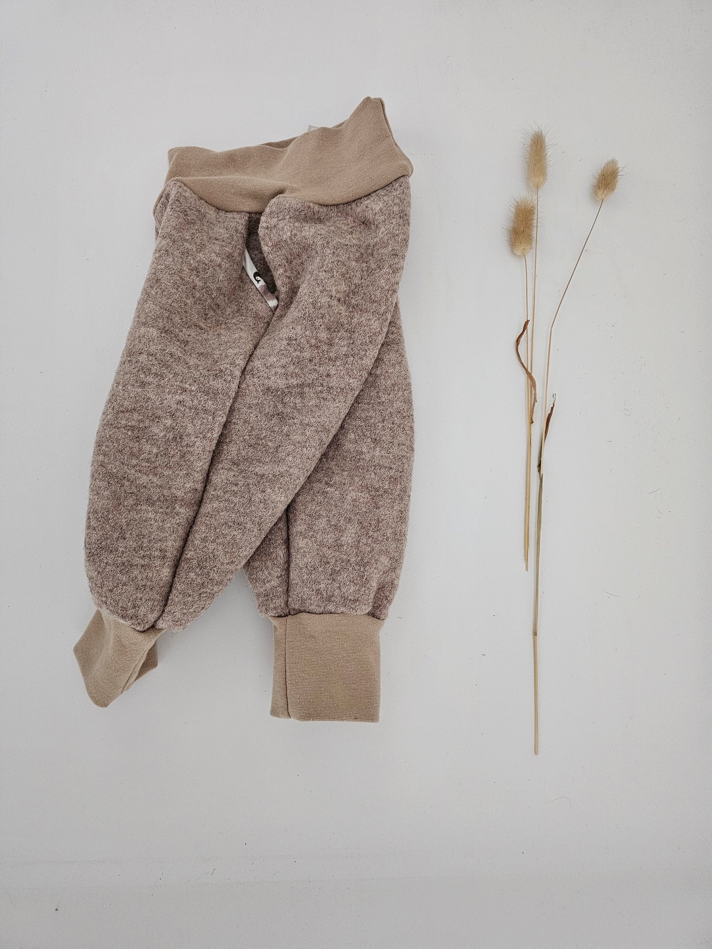 Walkhose aus 100% Schurwolle mit Hosentaschen Gr. 74 - 122 beige meliert - Vintageliebe® Vintageliebe®Wollwalkhose