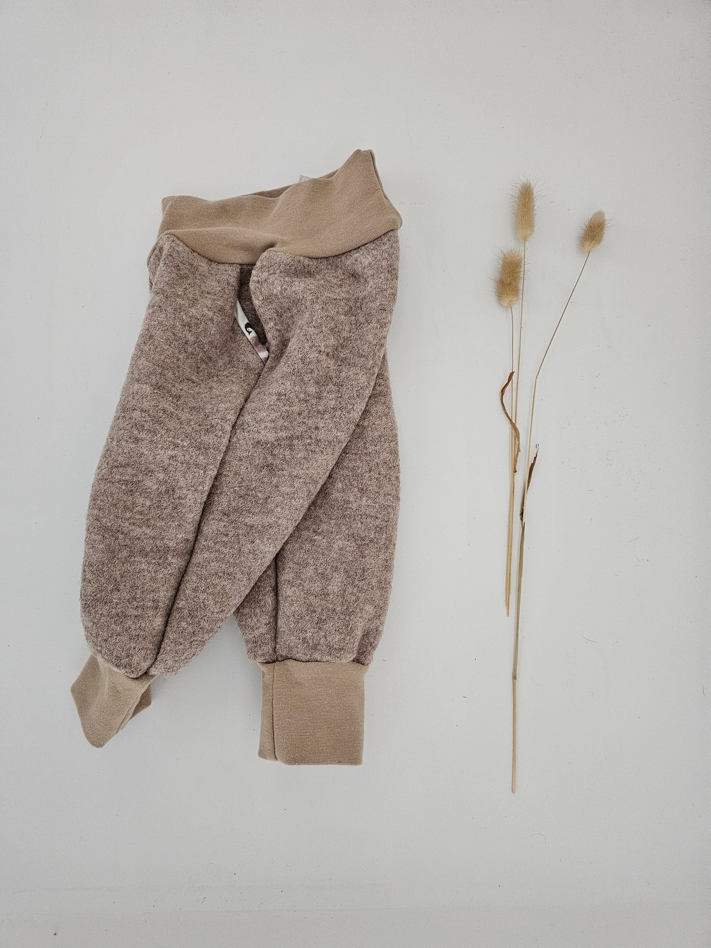 Walkhose aus 100% Schurwolle mit Hosentaschen Gr. 74 - 122 beige meliert - Vintageliebe® Vintageliebe®Wollwalkhose