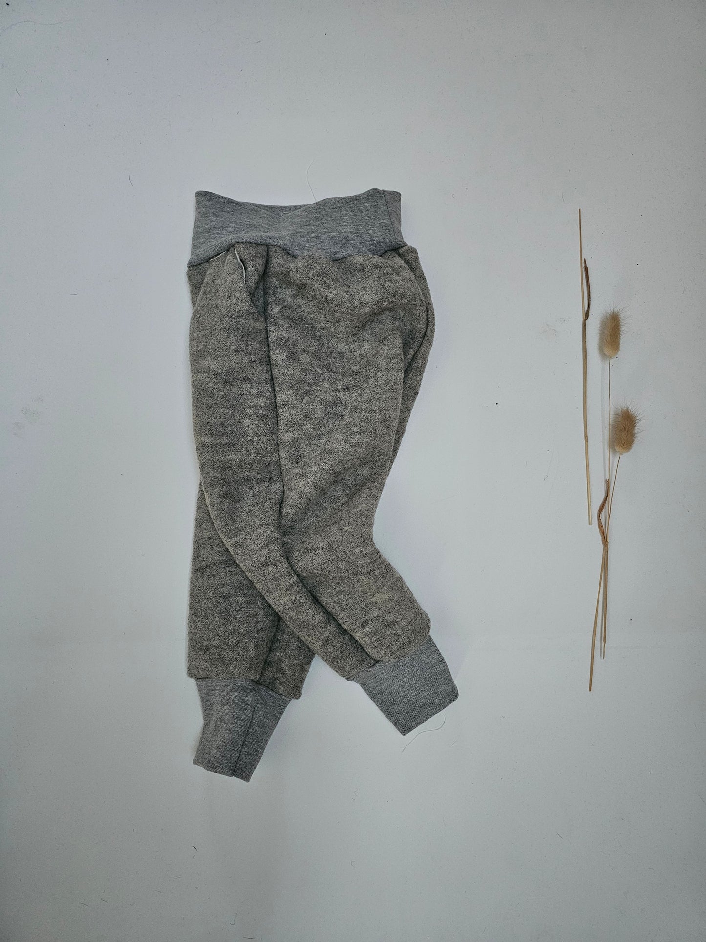 Walkhose aus 100% Schurwolle mit Hosentaschen Gr. 74 - 122 grau - Vintageliebe® Vintageliebe®Wollwalkhose