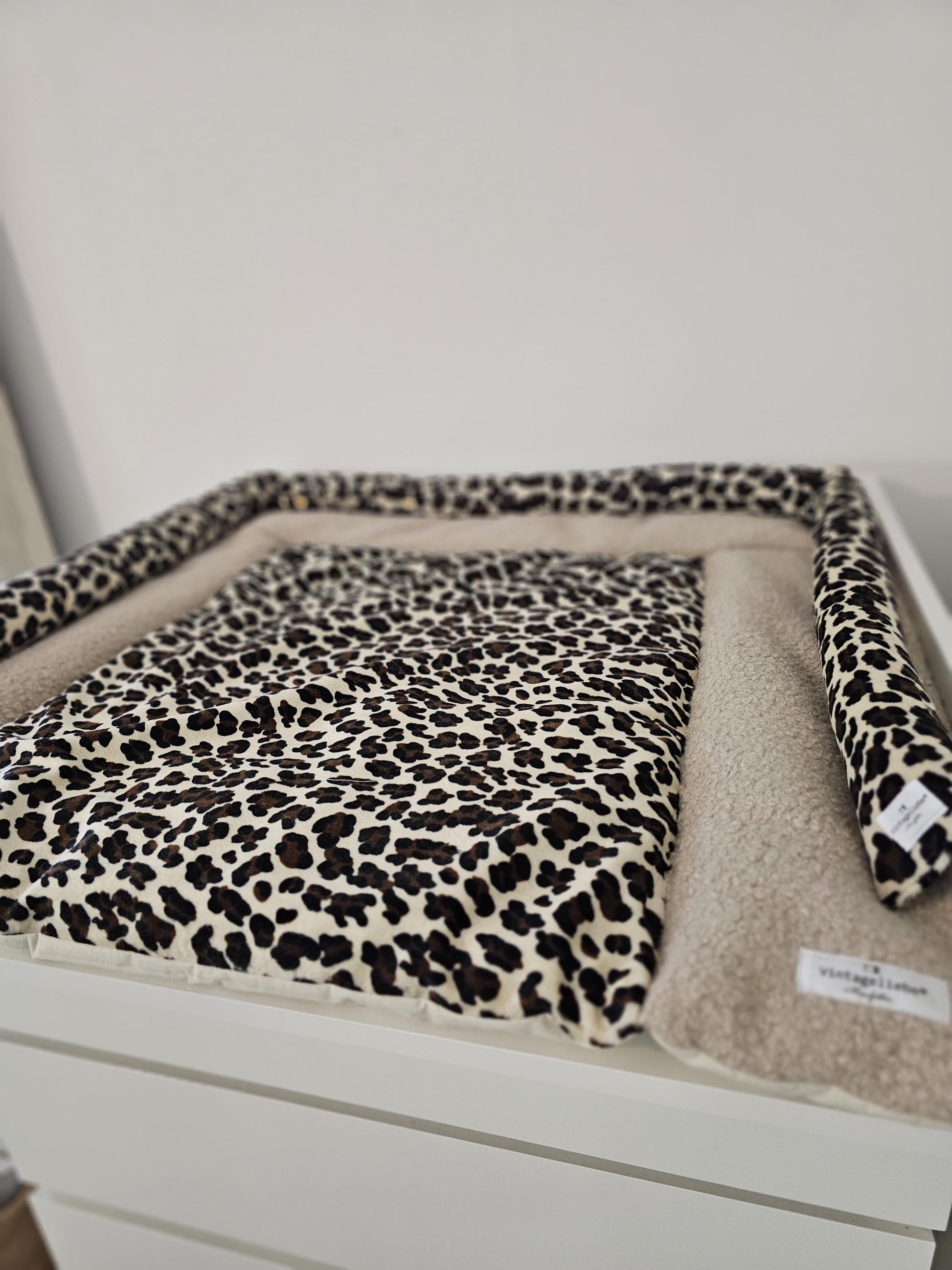 Wickelunterlage | Wickelauflage | LEO | Trendy - Vintageliebe® Mein Shop